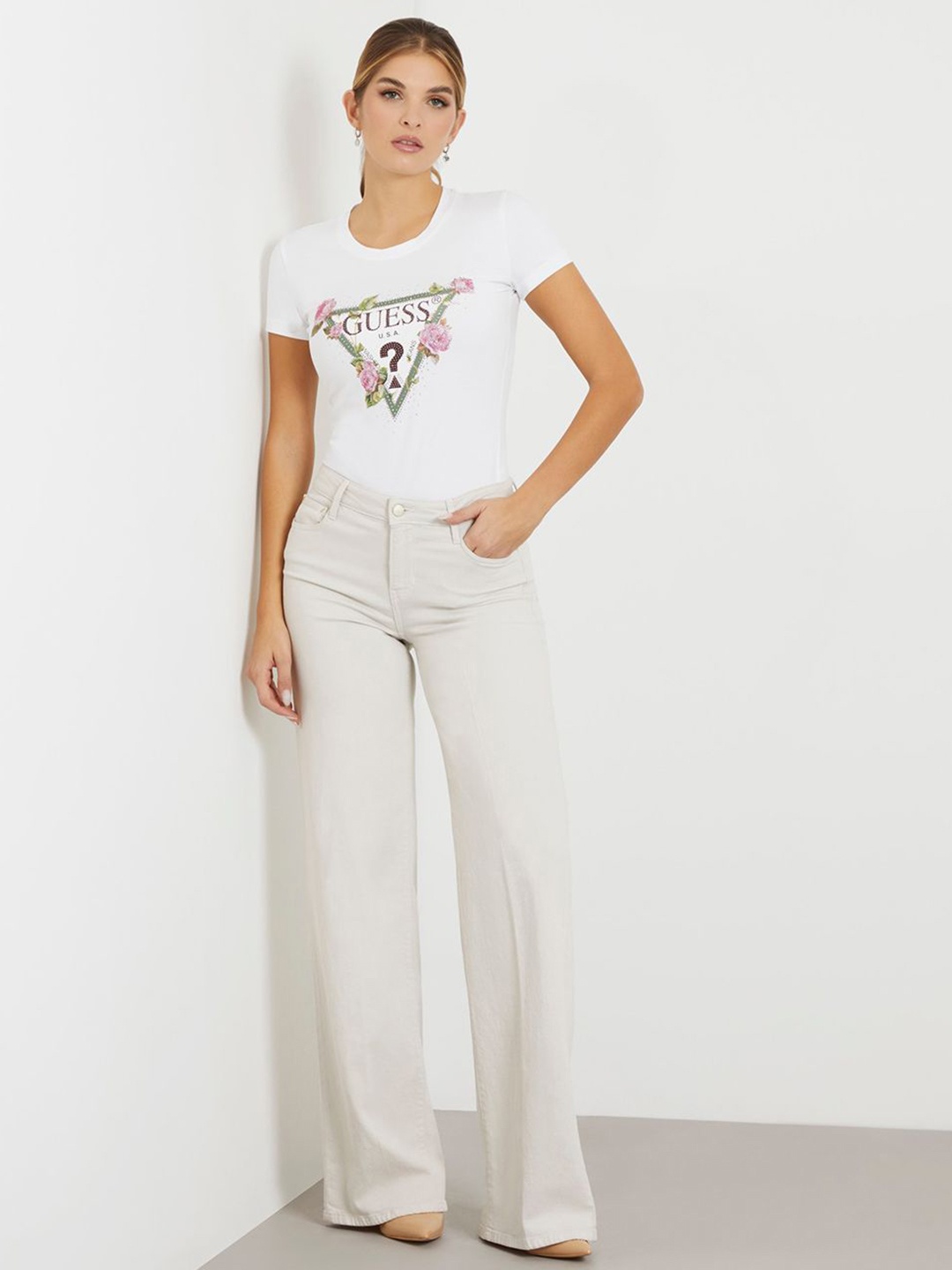 

GUESS Women Typography Printed Round Neck Slim Fit T-shirt, White