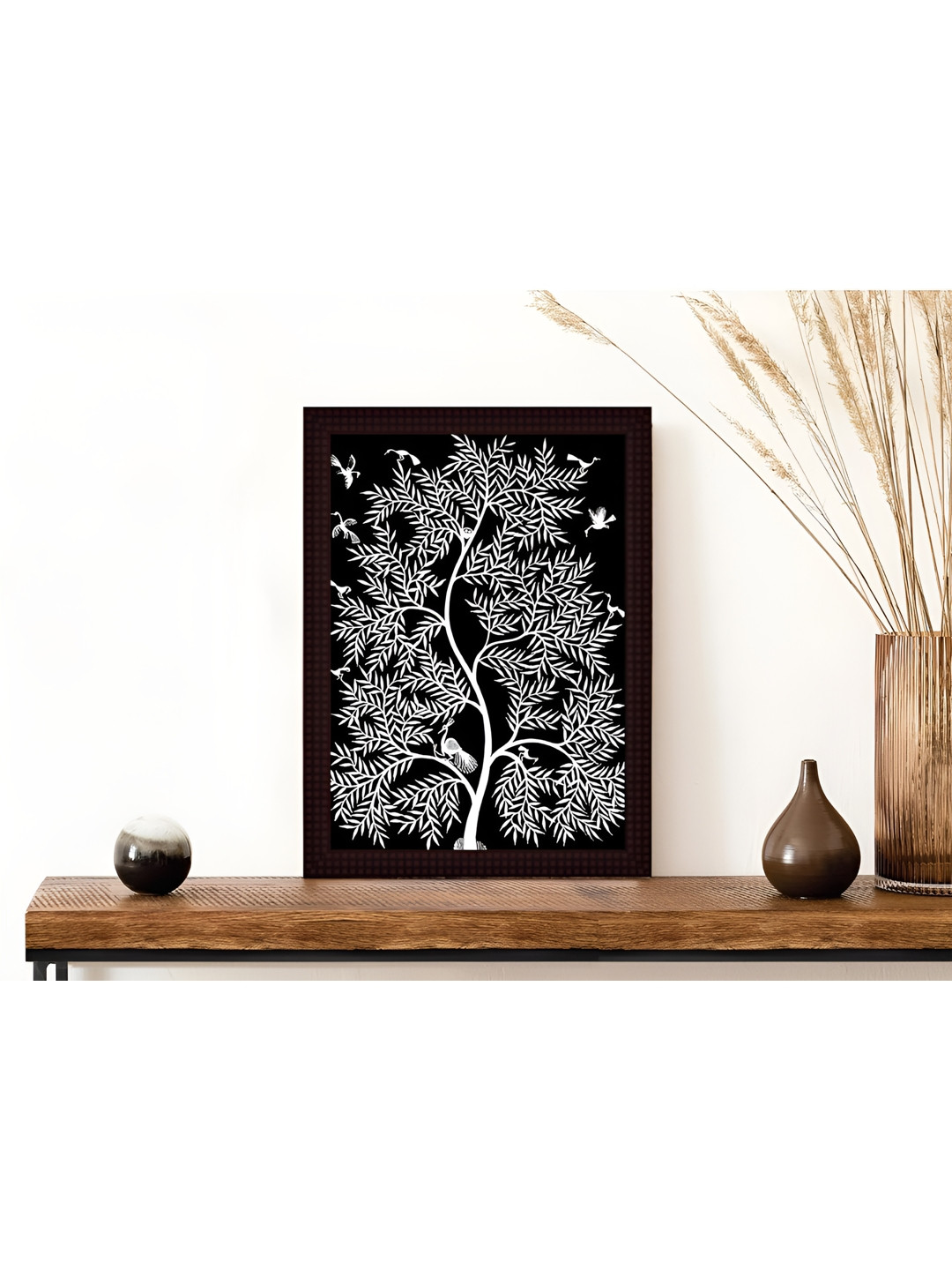 

Tamatina White & Black Canvas Framed Wall Painting
