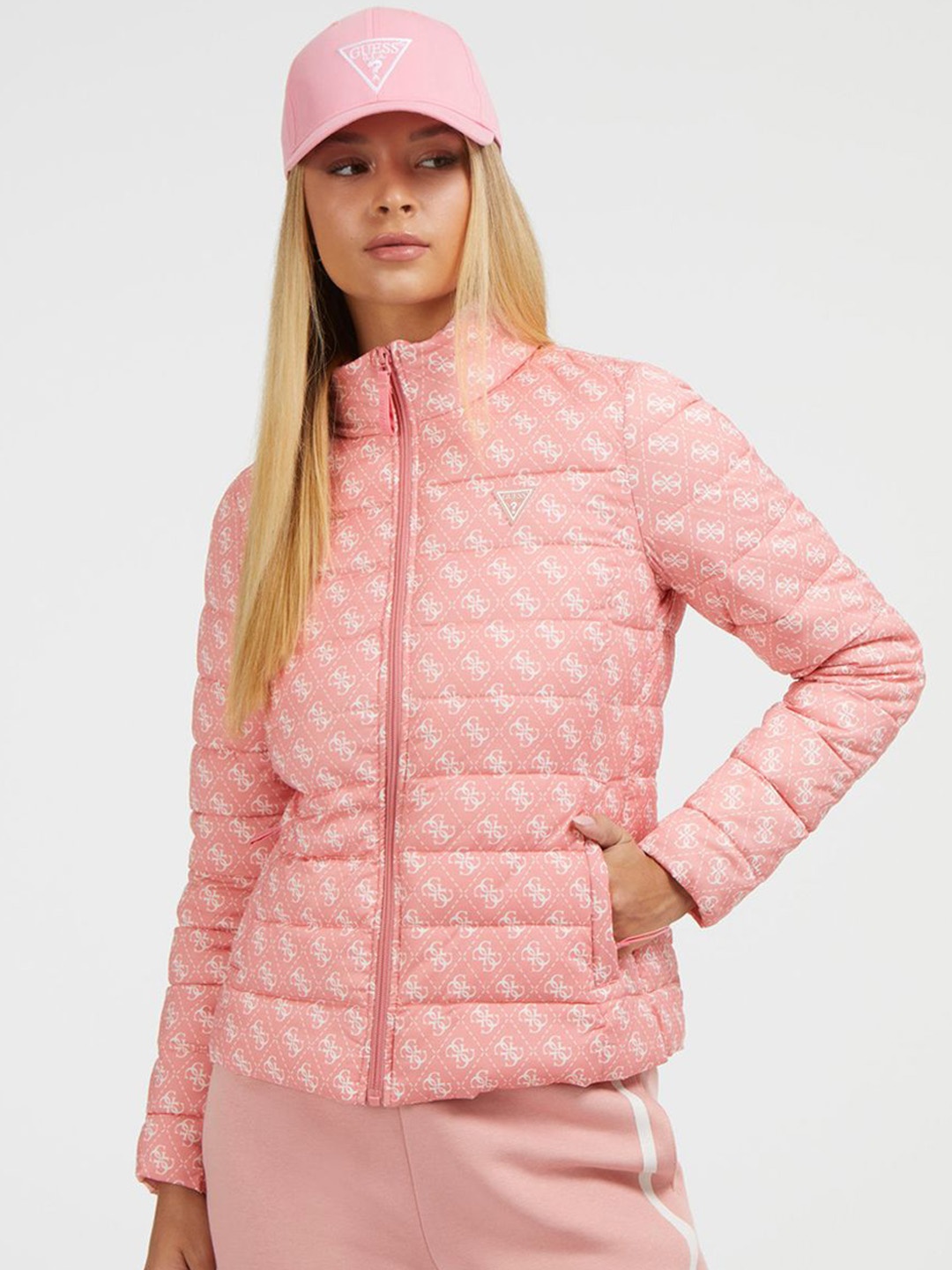 

GUESS Women Geometric Printed Puffer Jacket, Peach