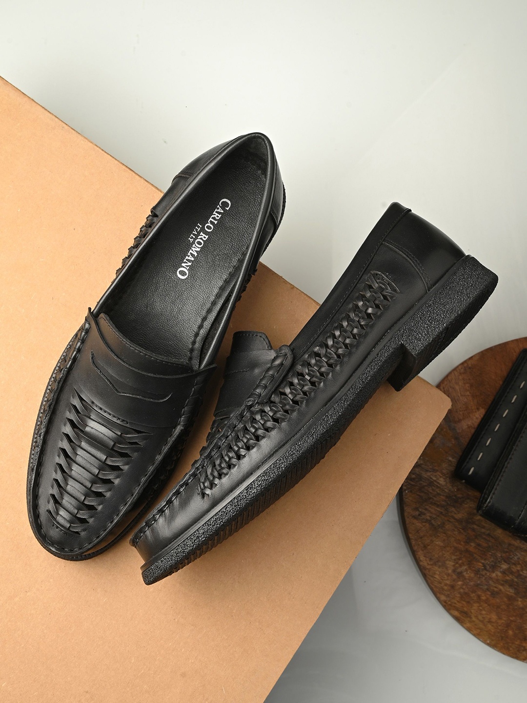 

CARLO ROMANO Men Textured Round Toe Lightweight Suede Loafers, Black