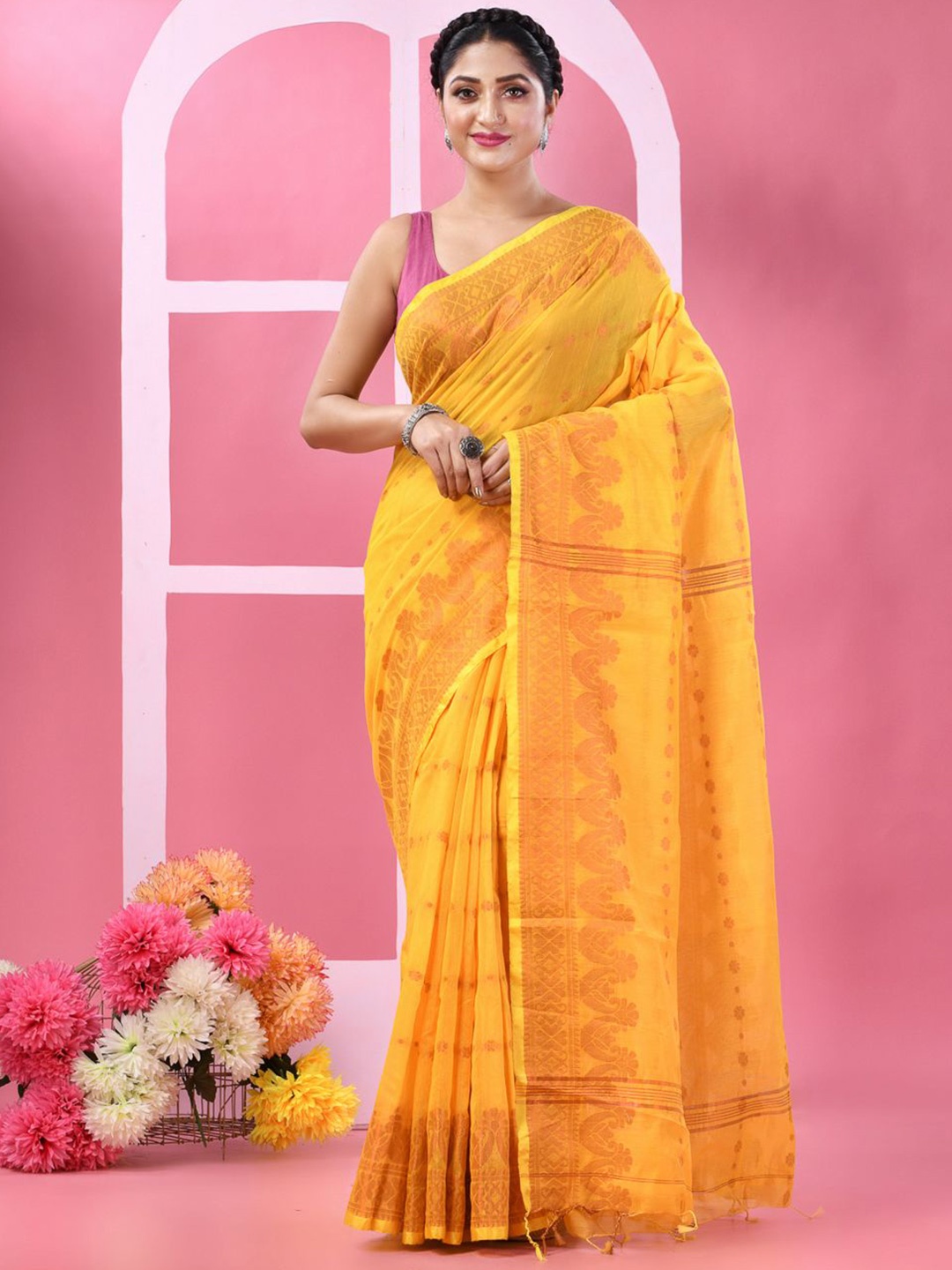 

TANTLOOM Woven Design Taant Saree, Yellow