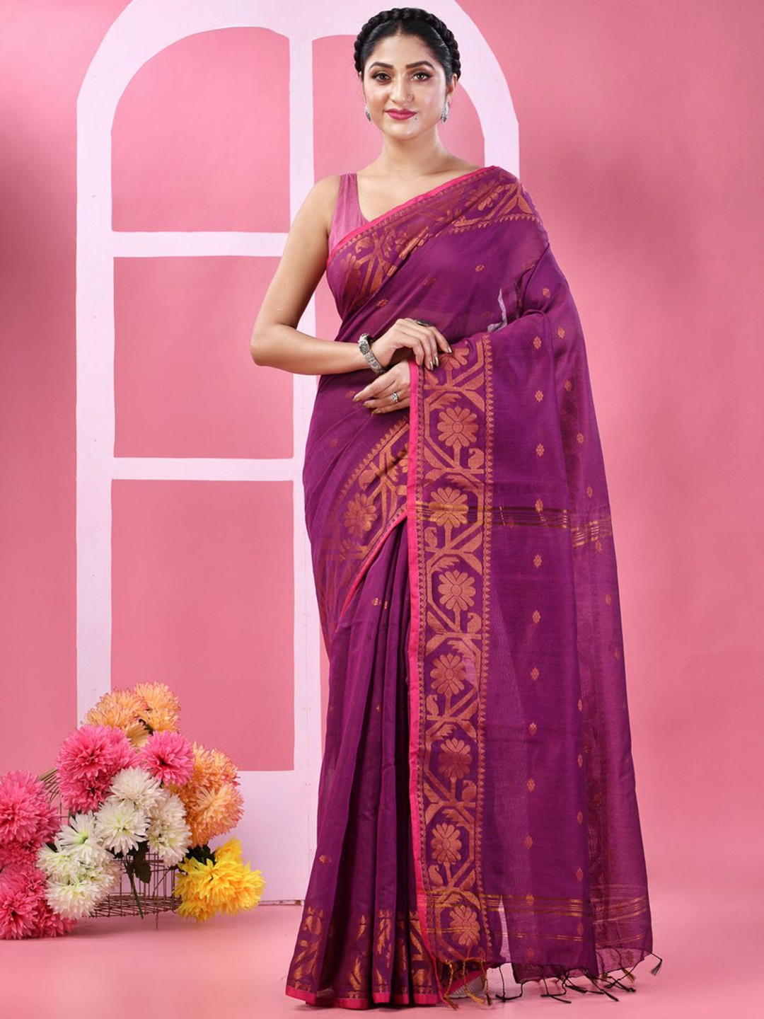 

TANTLOOM Woven Design Zari Taant Saree, Magenta