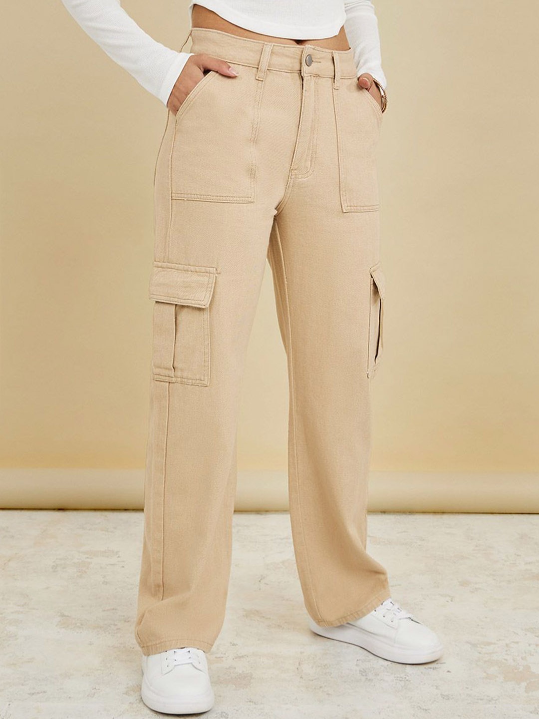

Styli Women High Rise Relaxed Fit Stretchable Cargo Jeans, Beige