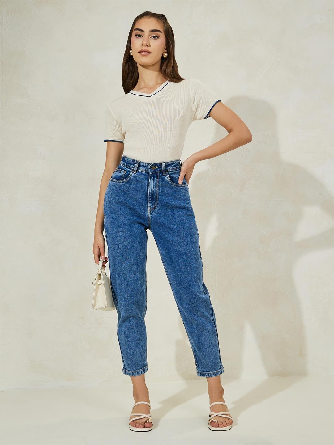 

Styli Women Plain High Rise Mom Jeans, Blue