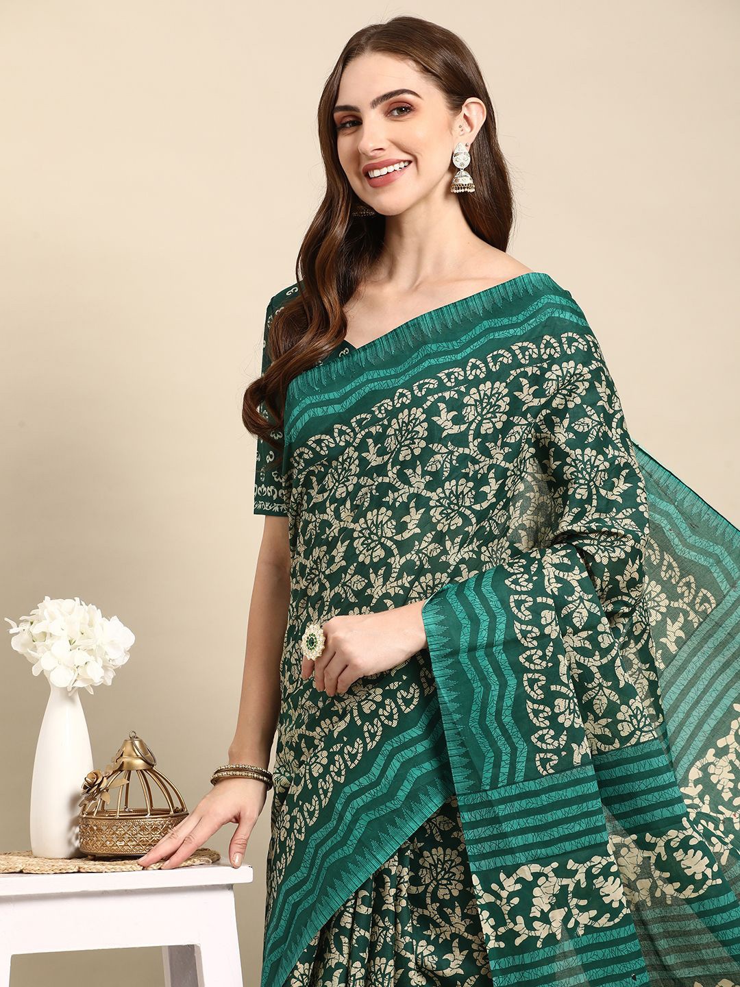 

RATAN Ethnic Motifs Pure Cotton Saree, Green