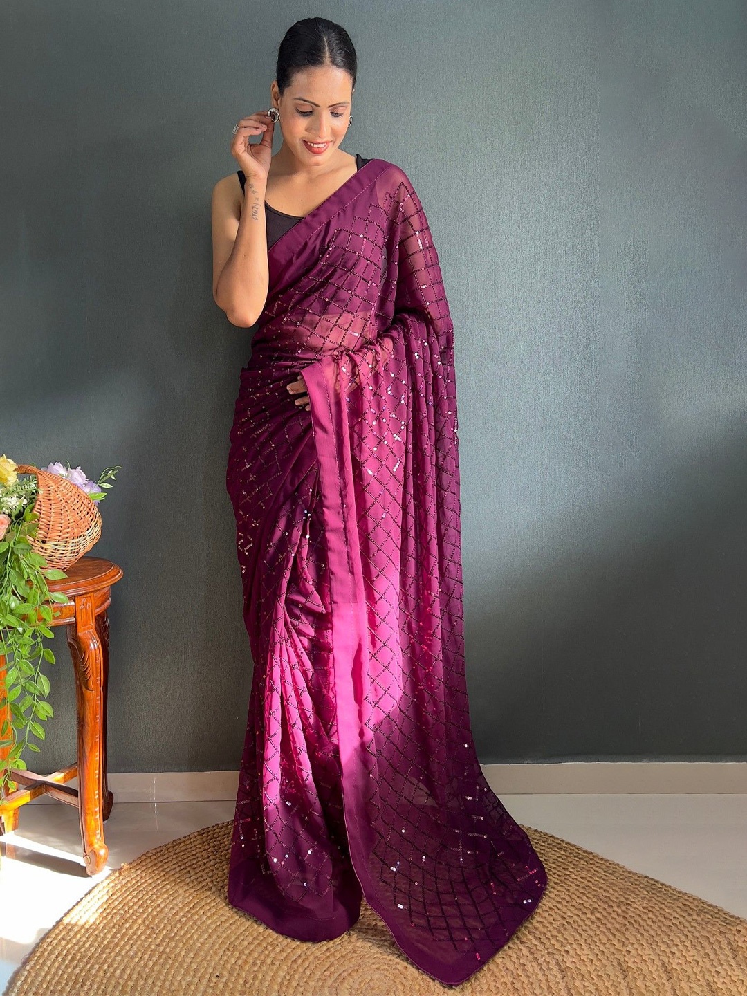 

Saree Exotica Embellished Embroidered Sarees, Burgundy