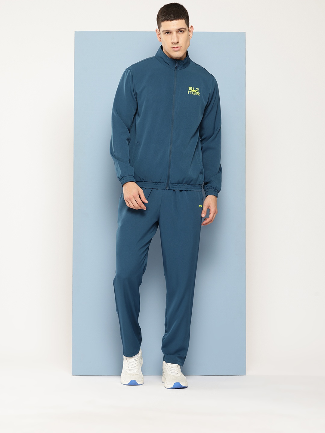 

Slazenger Men Solid Running Tracksuit With Ultra-Dry Technology, Teal