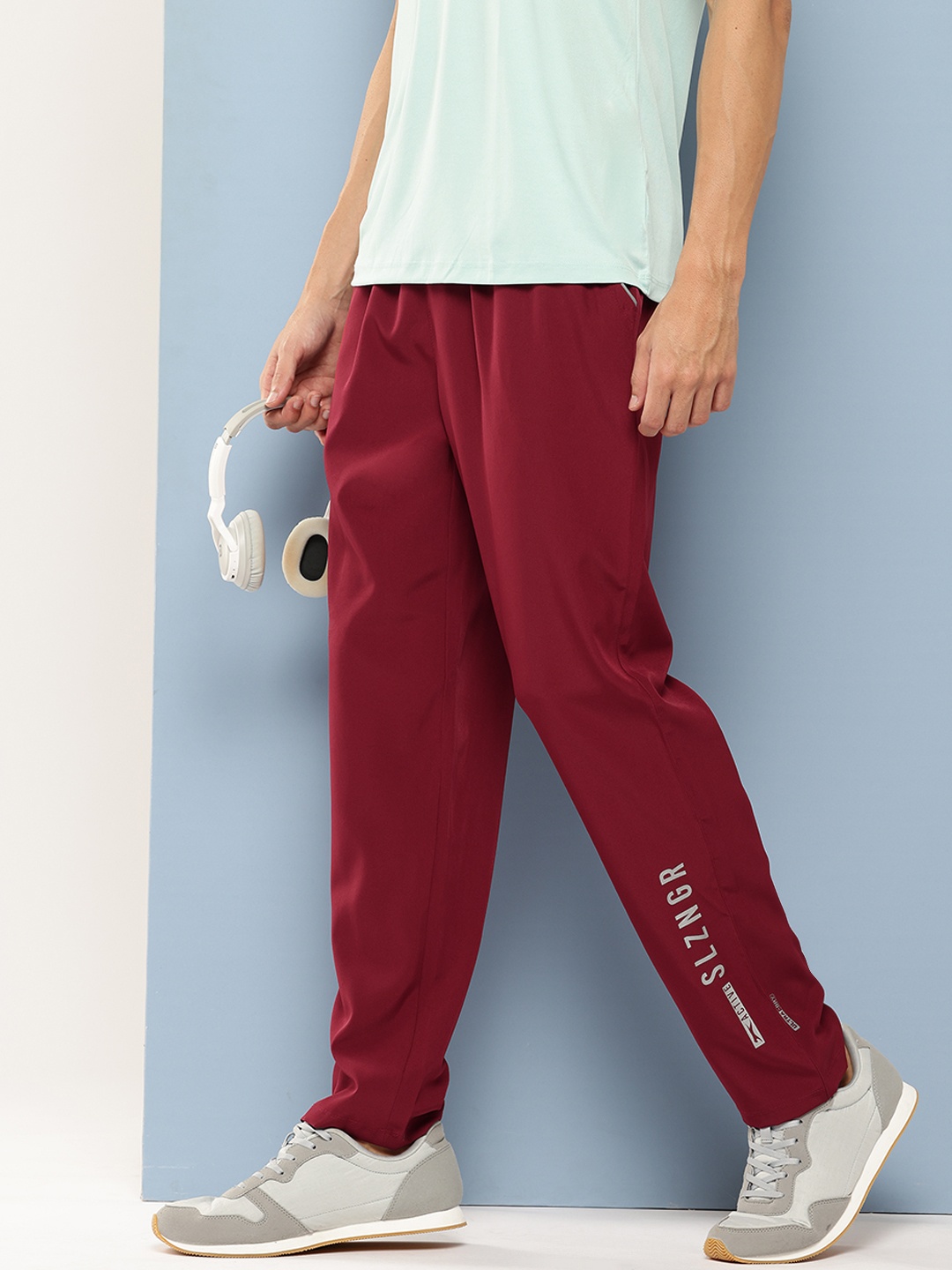 

Slazenger Slazenger Ultra-Dry Solid Track Pants, Maroon