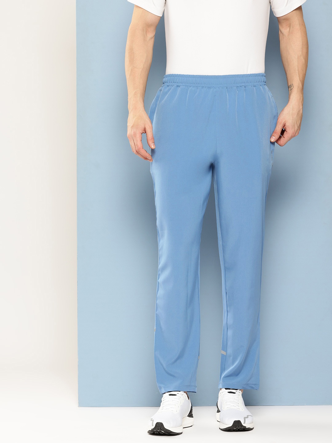 

Slazenger Men Active Ultra-Dry Track Pants With Reflective Detail, Blue