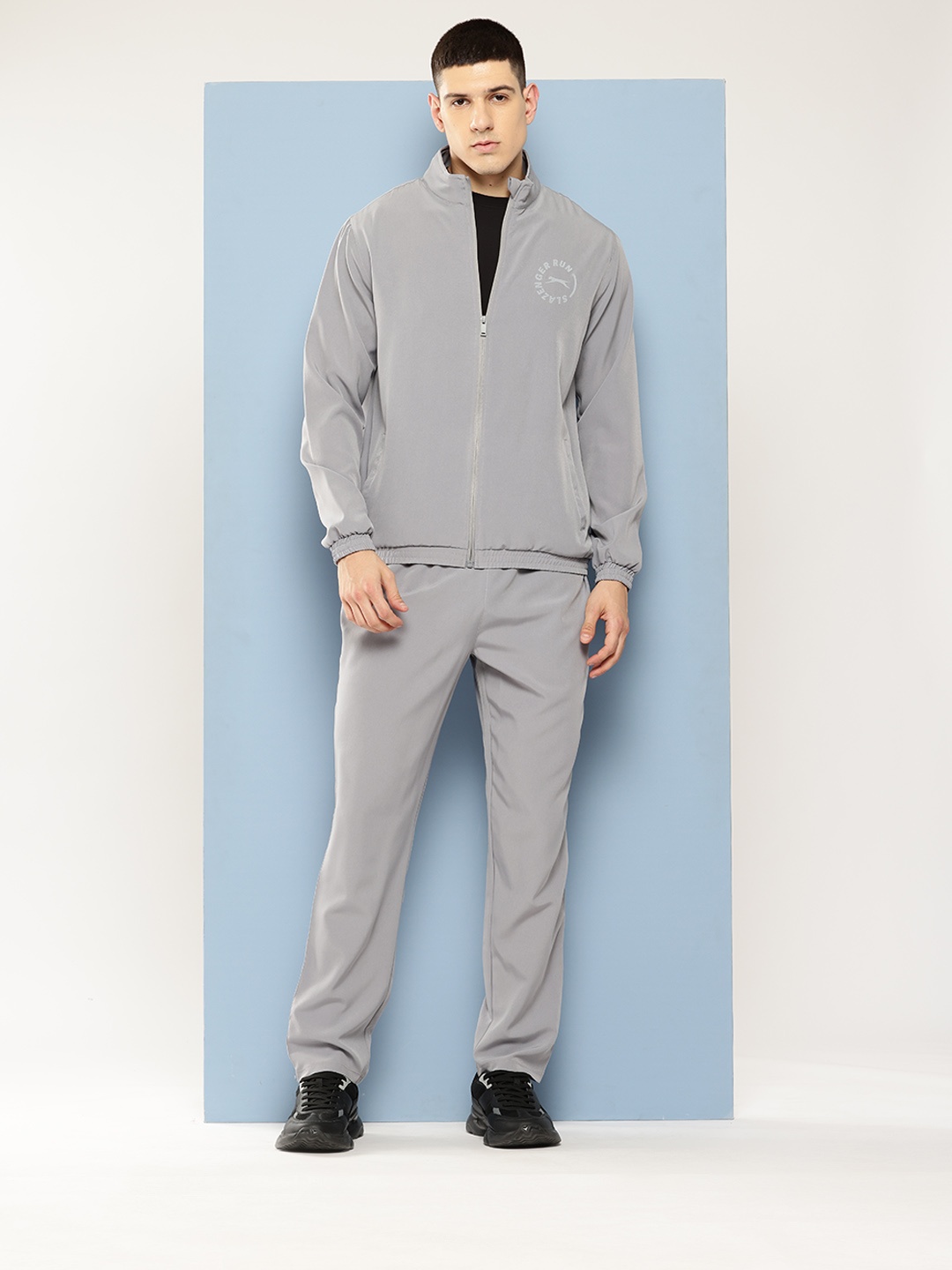 

Slazenger Men Ultra-Dry Running Tracksuit, Grey