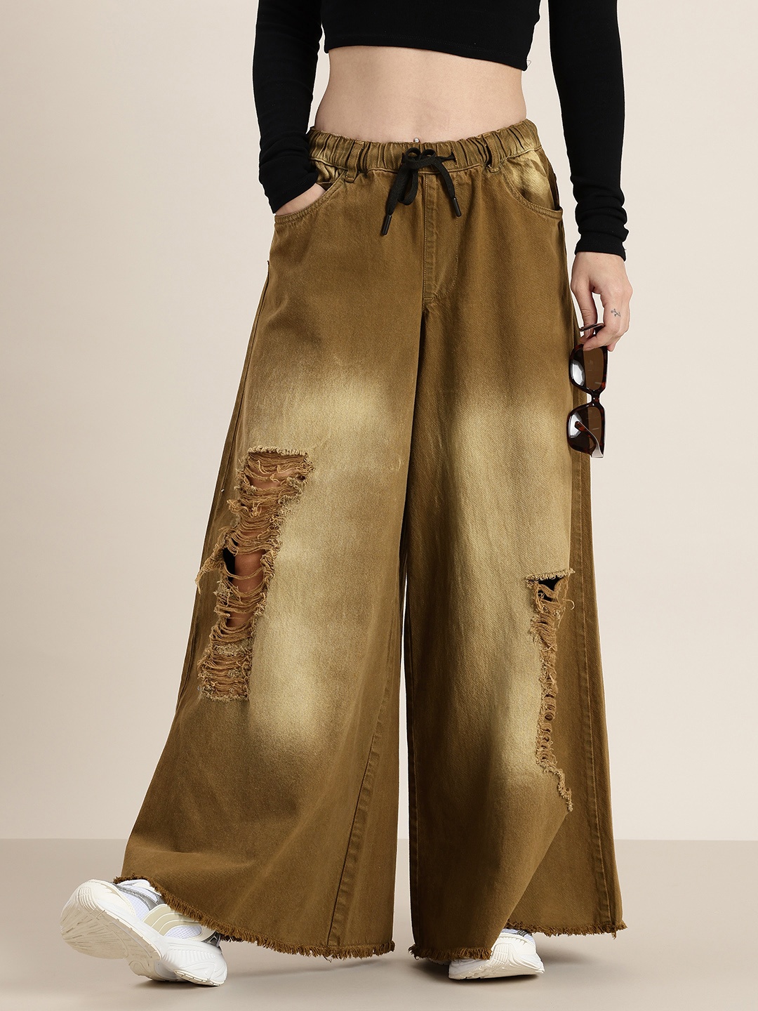 

HERE&NOW Women Pure Cotton Wide Elephant Leg Fit Highly Distressed Light Fade Jeans, Brown