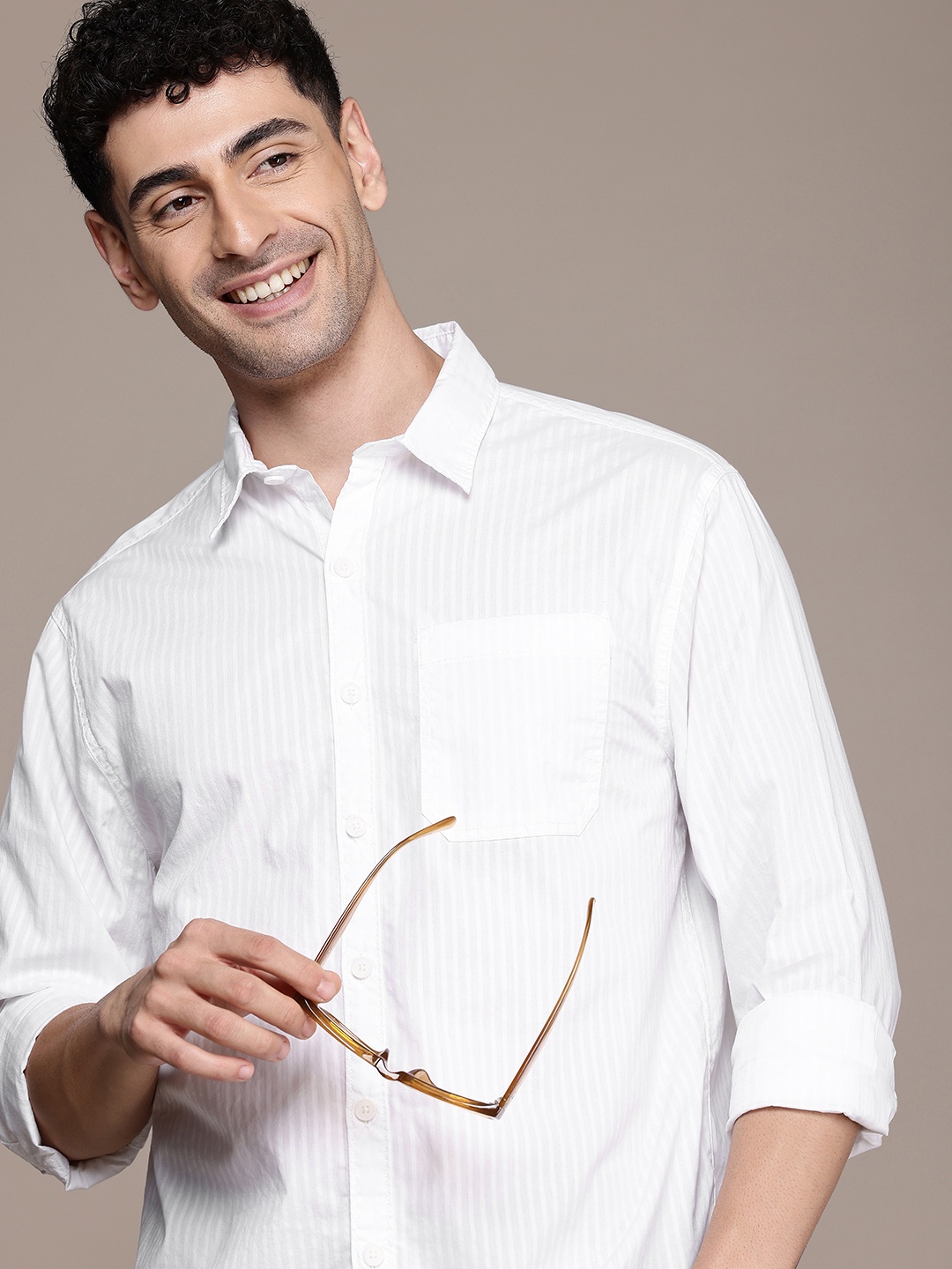 

WROGN Comfort Fit Self Striped Pure Cotton Casual Shirt, White