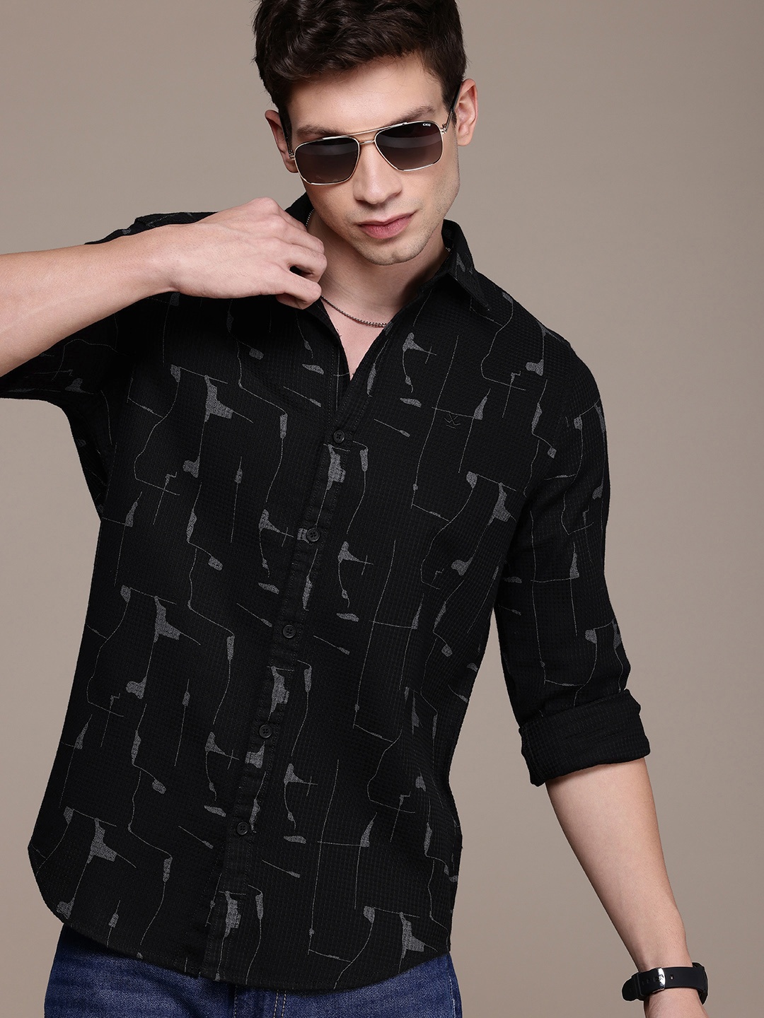 

WROGN Abstract Printed Pure Cotton Casual Shirt, Black