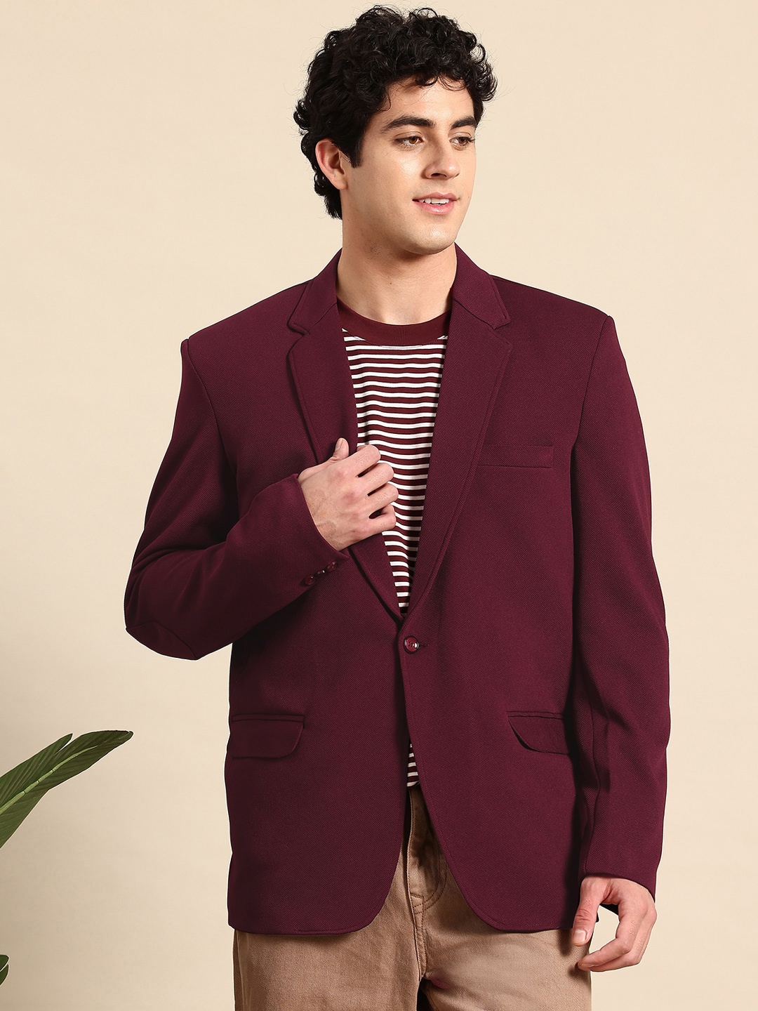 

Mast & Harbour Single-Breasted Self Design Smart Casual Blazer, Maroon