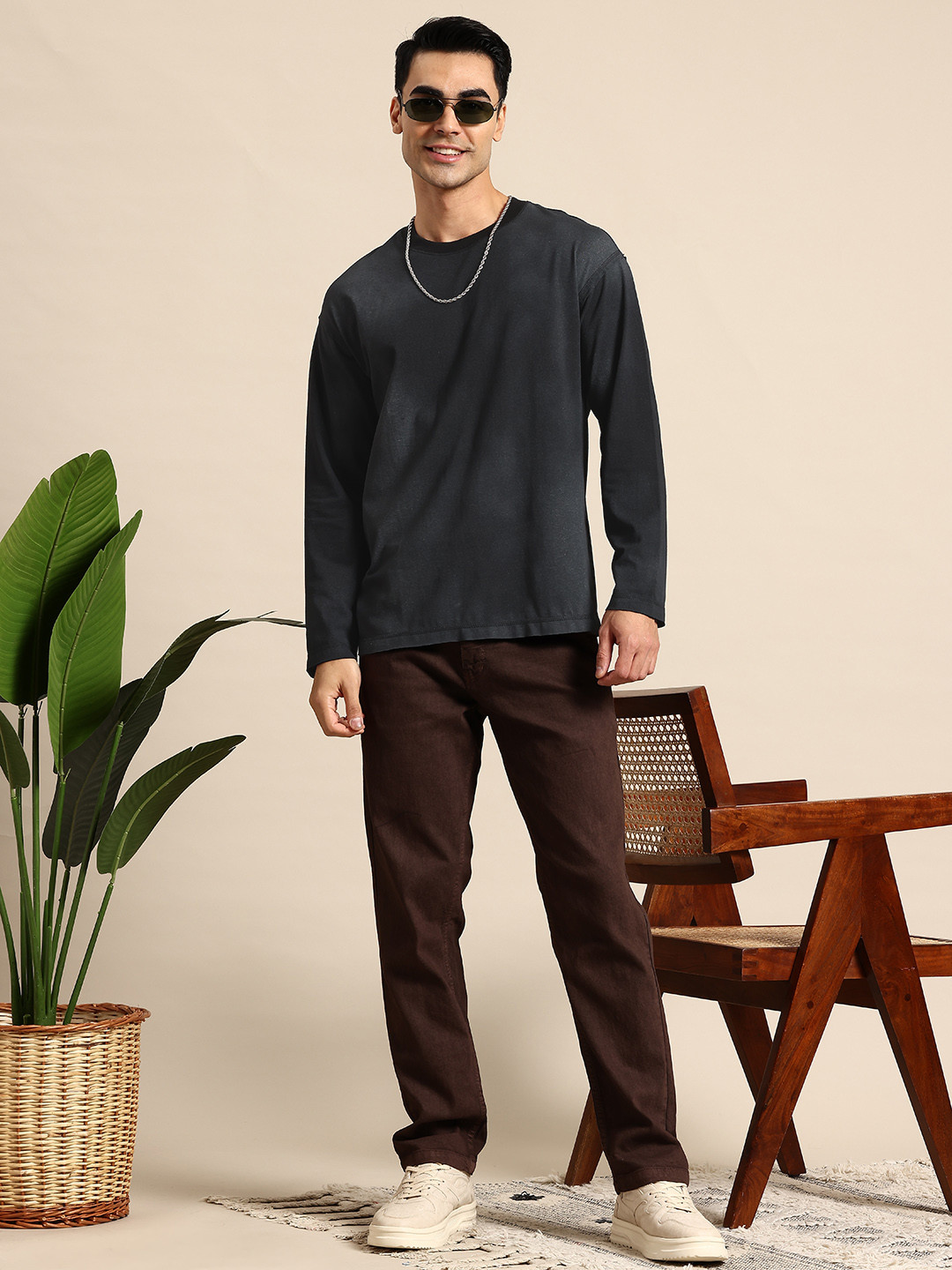 

Mast & Harbour Men Solid T-shirt, Charcoal