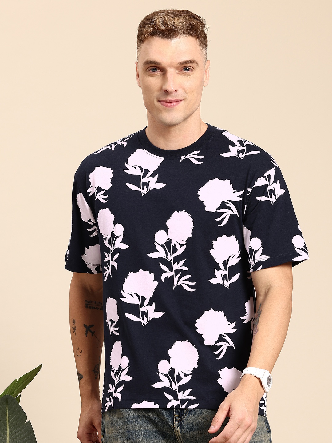 

Mast & Harbour Floral Print Drop-Shoulder Sleeves Relaxed T-shirt, Navy blue