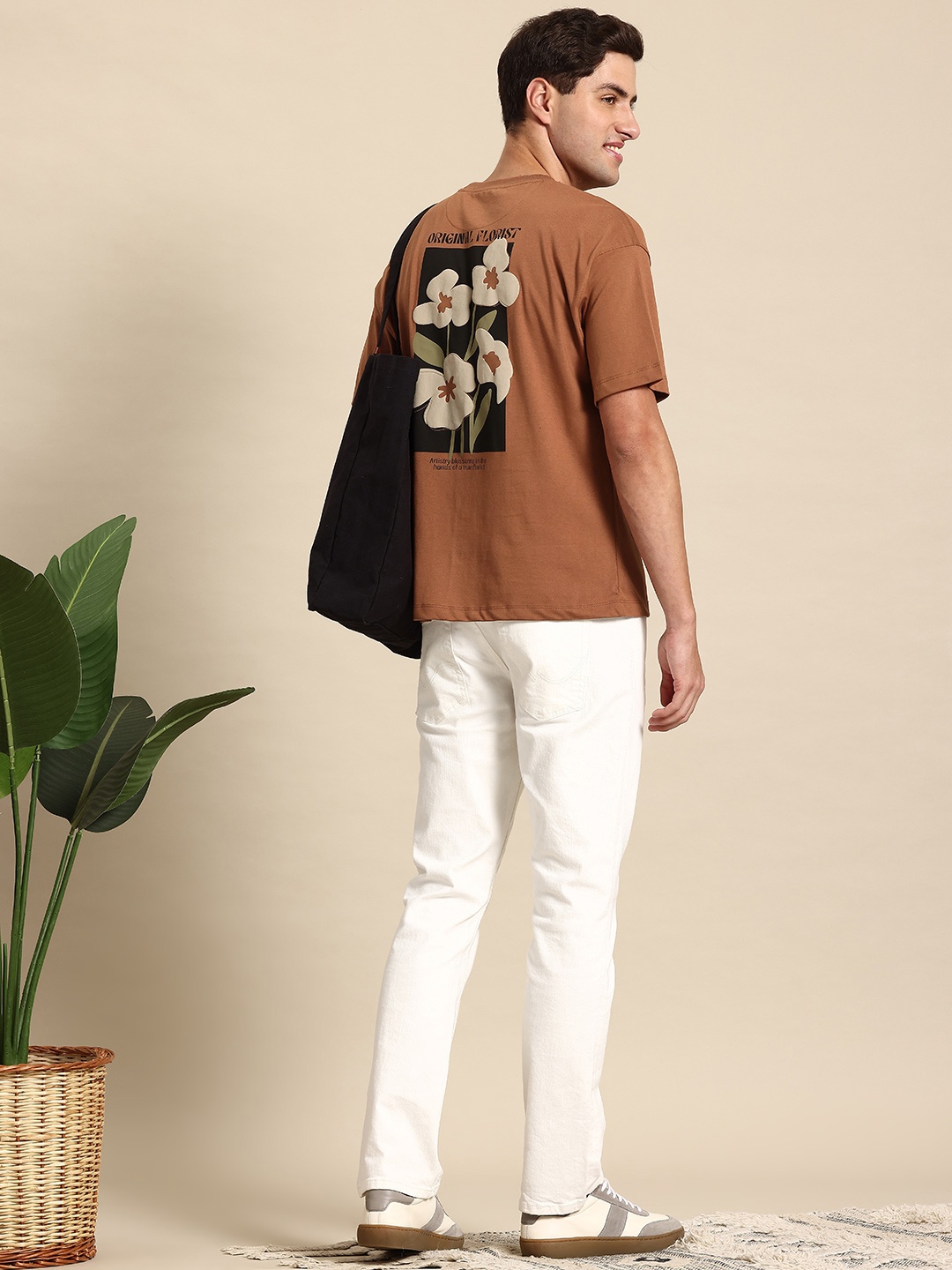 

Mast & Harbour Floral Print Relaxed Fit T-shirt, Brown
