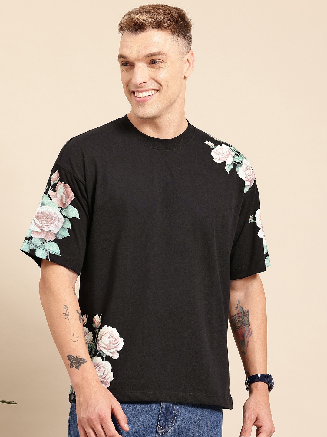 

Mast & Harbour Floral Printed Drop-Shoulder Sleeves T-shirt, Black