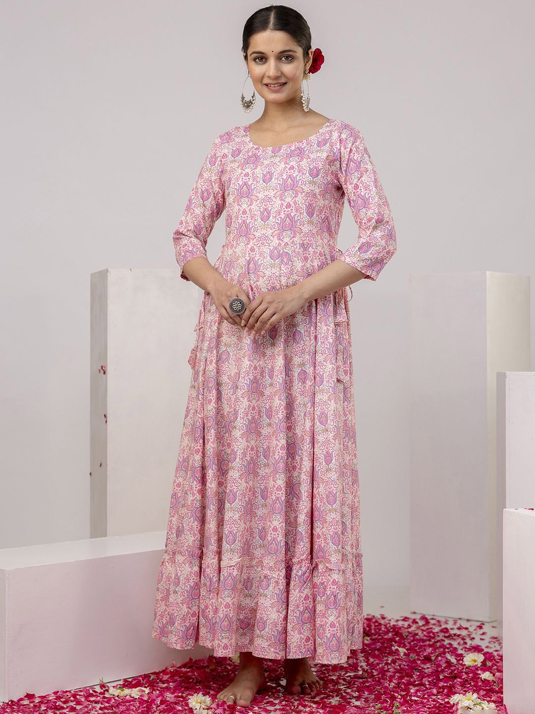 

KIMAYRA Floral Printed Zari Anarkali Kurta, Pink