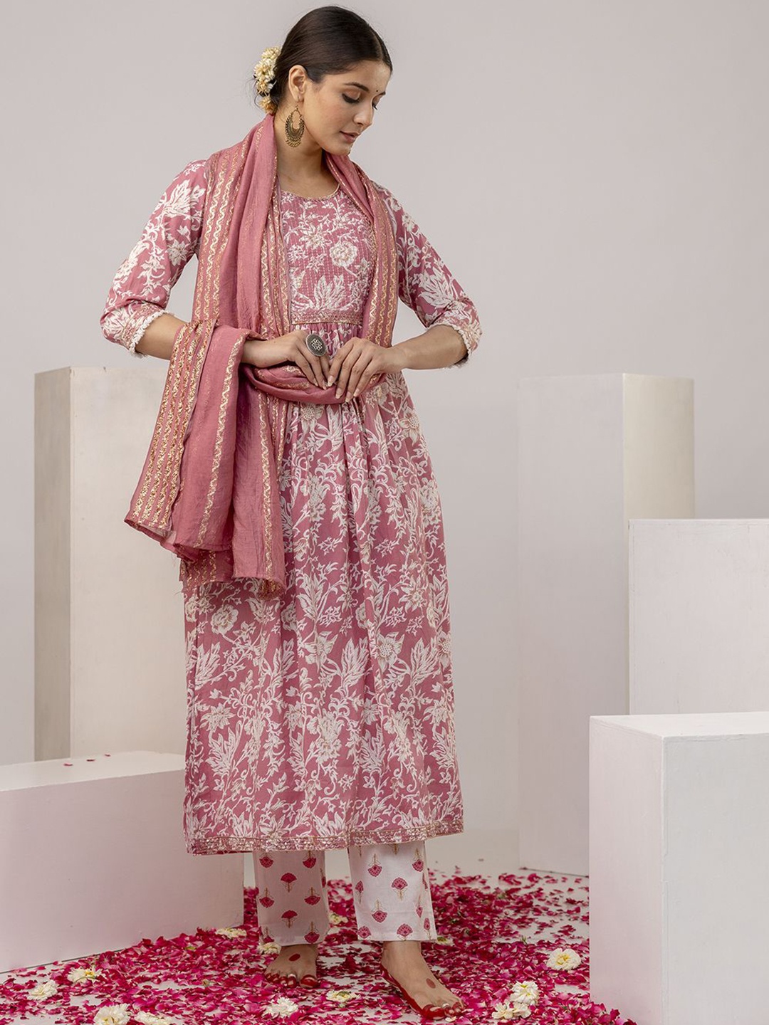 

KIMAYRA Women Floral Printed Regular Pure Cotton Kurta with Palazzos & With Dupatta, Pink