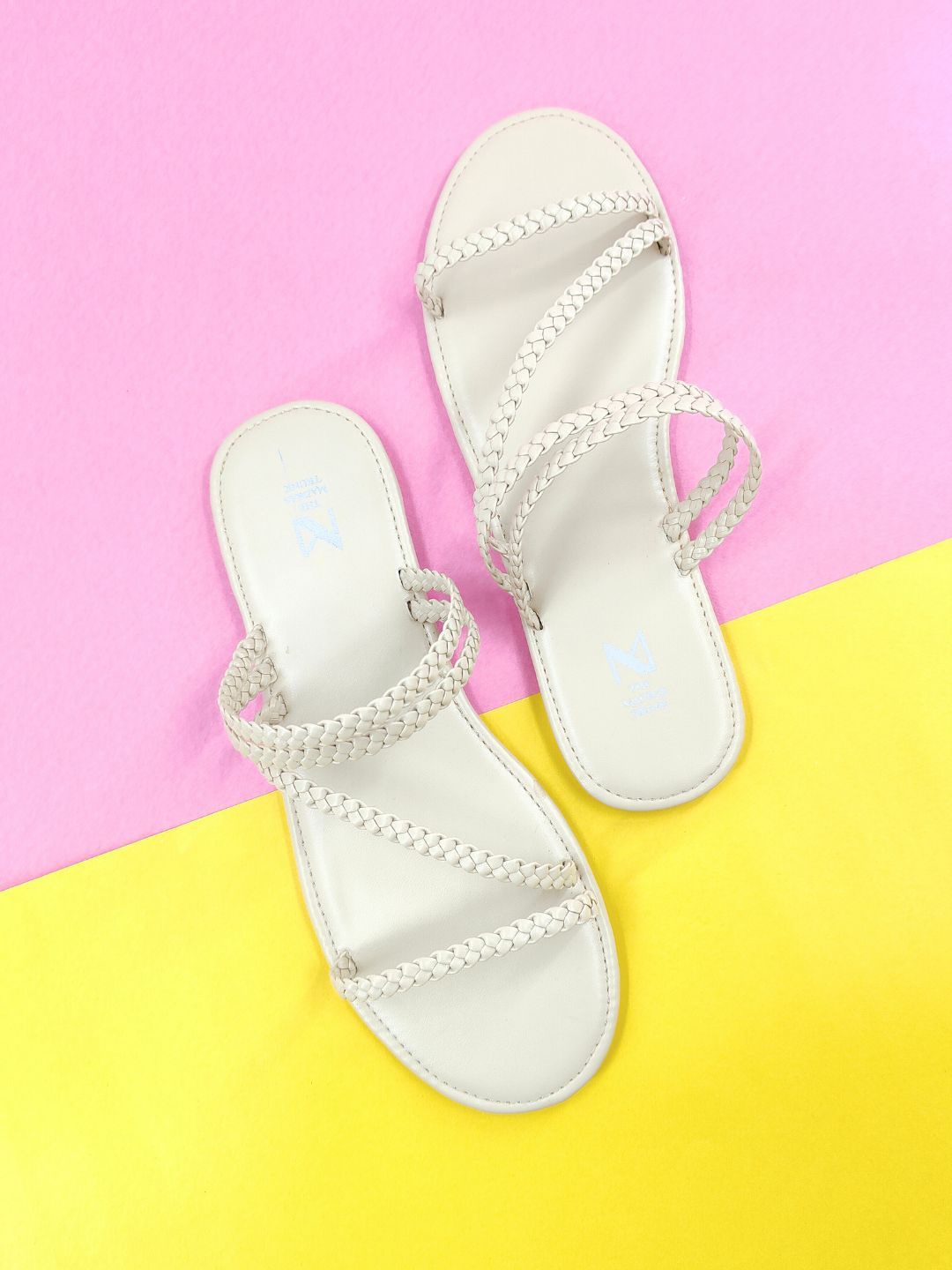 

THE MADRAS TRUNK Women Textured Open Toe Flats, Cream