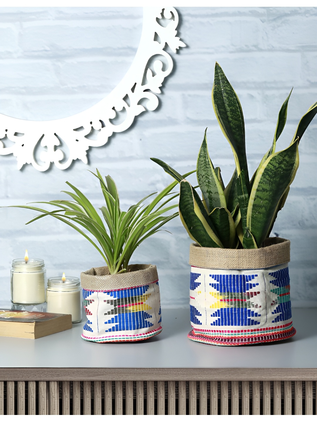 

Homspurts Blue & White 2 Pieces Natural Jute & Cotton Planter