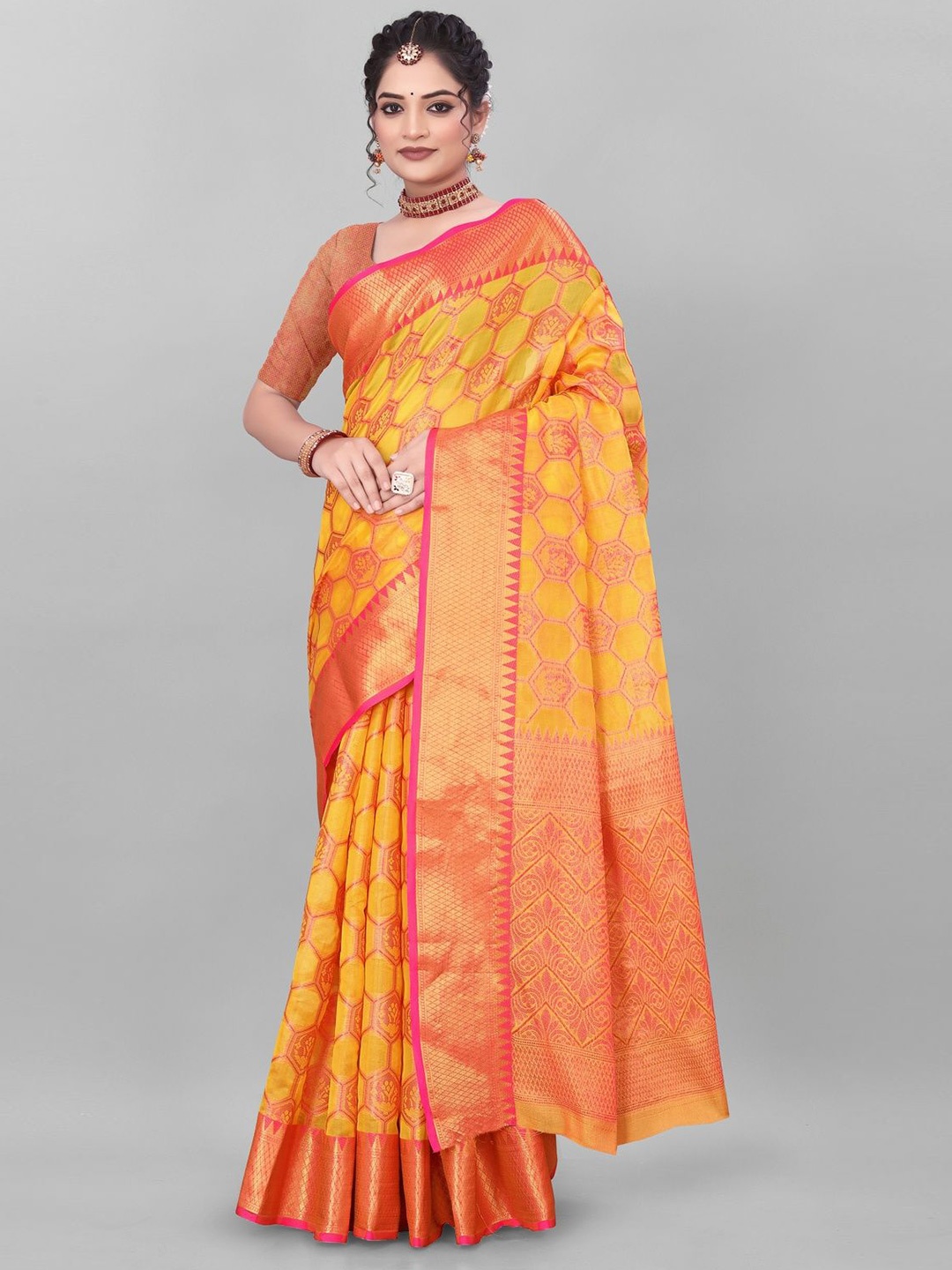 

MAGNEITTA Woven Design Banarasi Saree, Orange