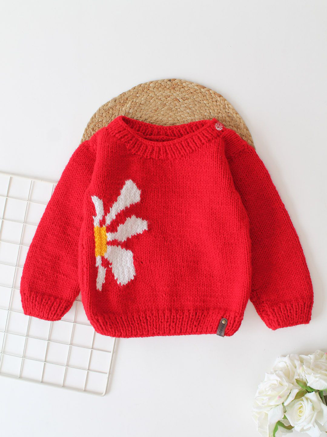 

Woonie Girls Floral Pullover, Red