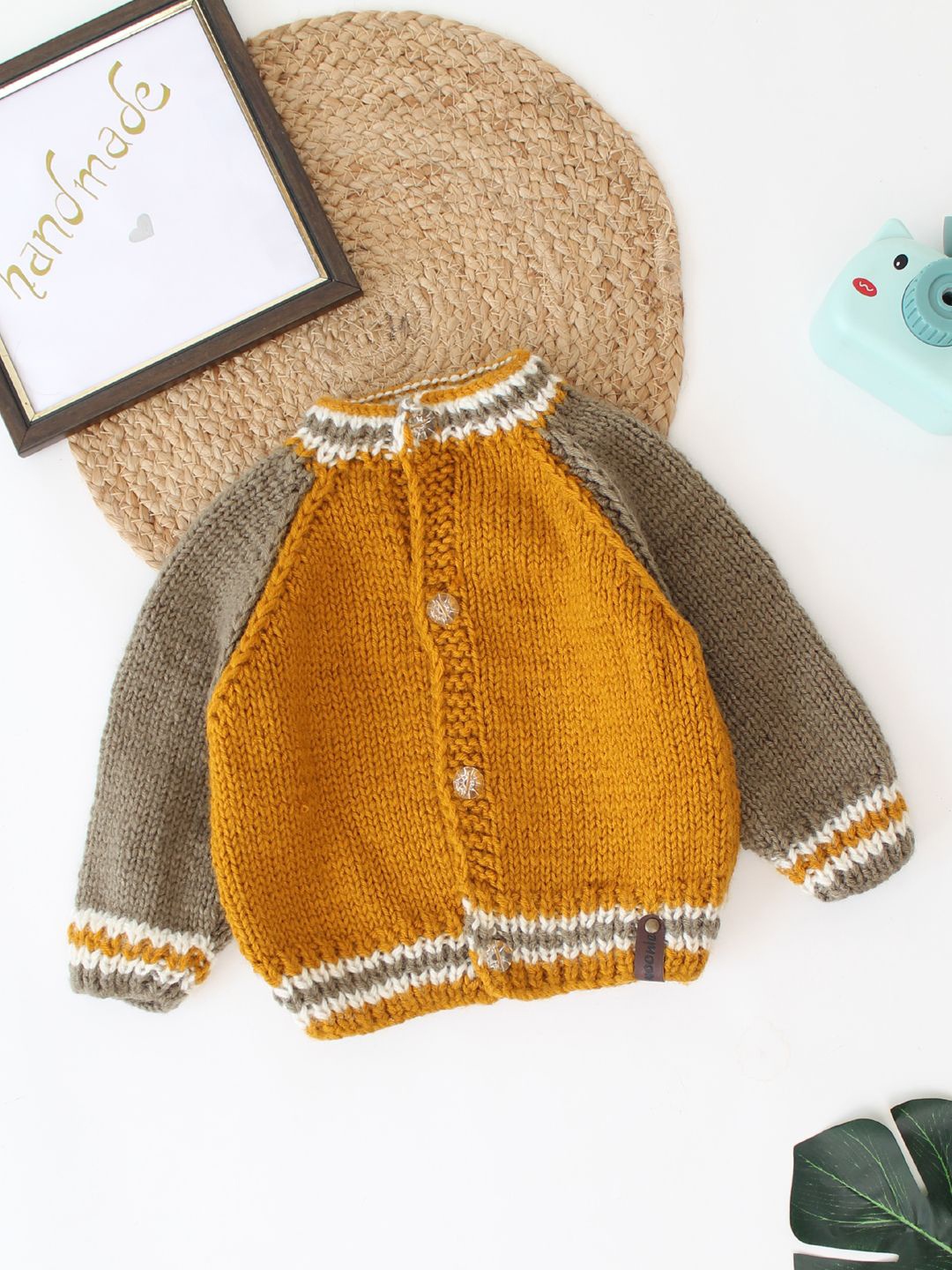 

Woonie Boys Cable Knit Cardigan, Orange