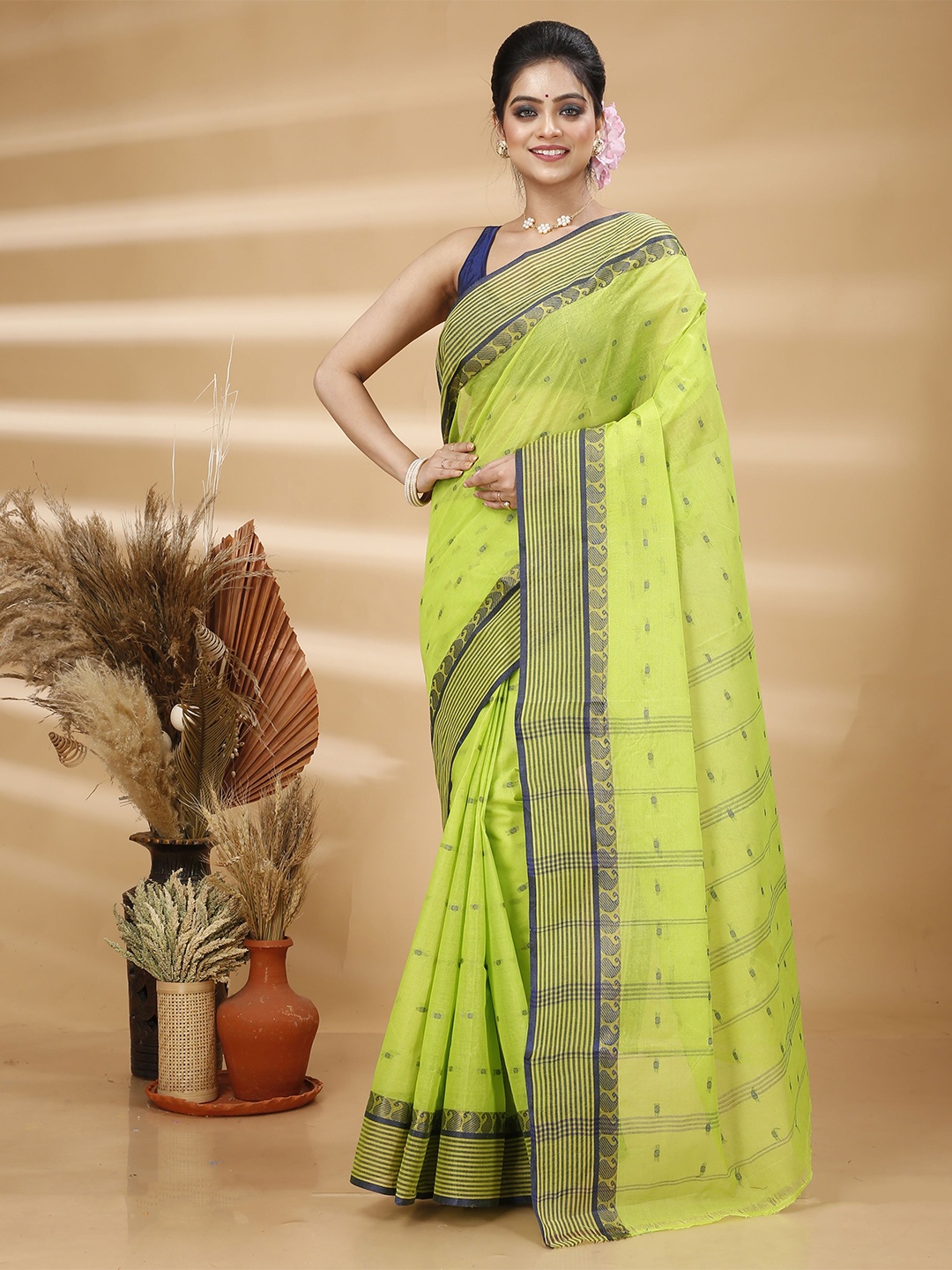 

Ruuprekha Woven Design Pure Cotton Taant Saree, Blue