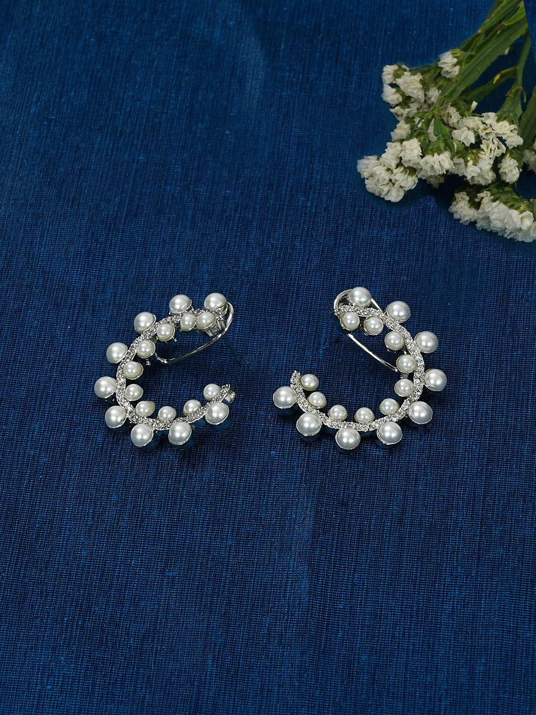 

Designbox Circular Studs Earrings, Silver