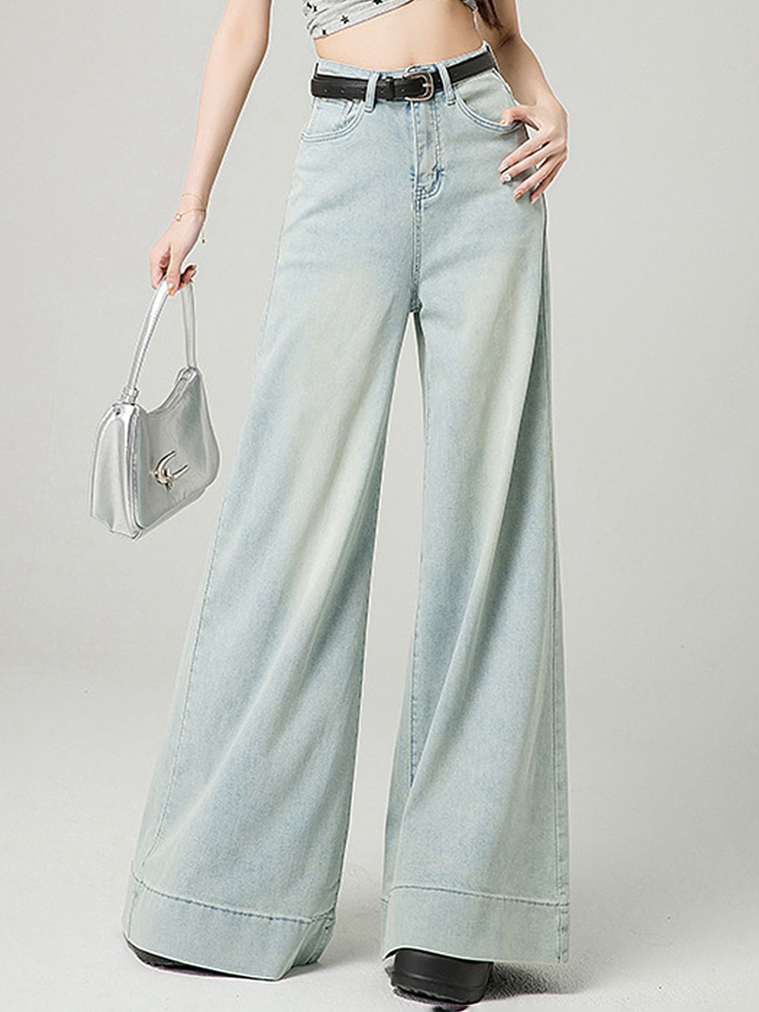 

LULU & SKY Women Wide Leg High-Rise Low Distress Heavy Fade Jeans, Blue