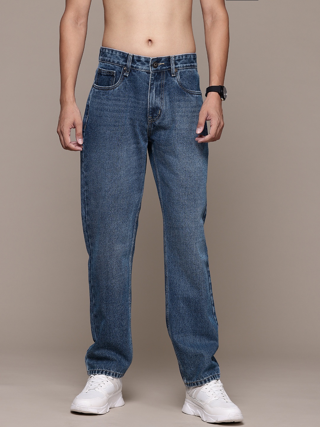 

Roadster Men Relaxed Fit Light Fade Jeans, Blue