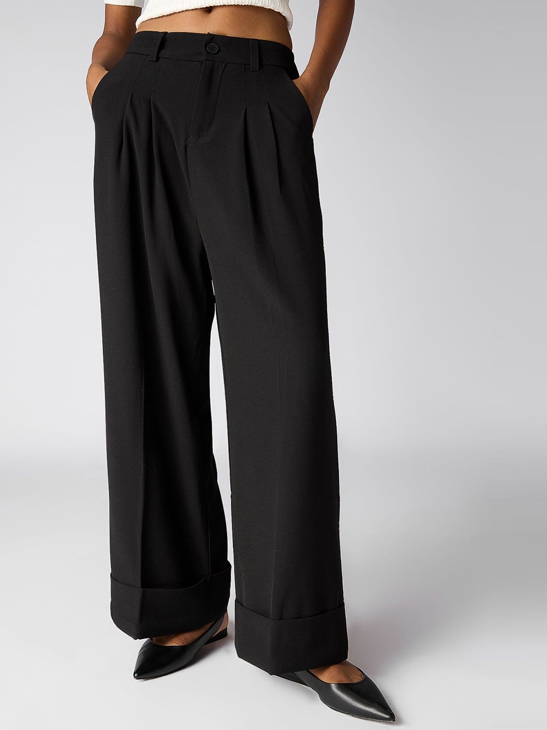 

FREAKINS Women Flared High-Rise Pleated Trousers, Black