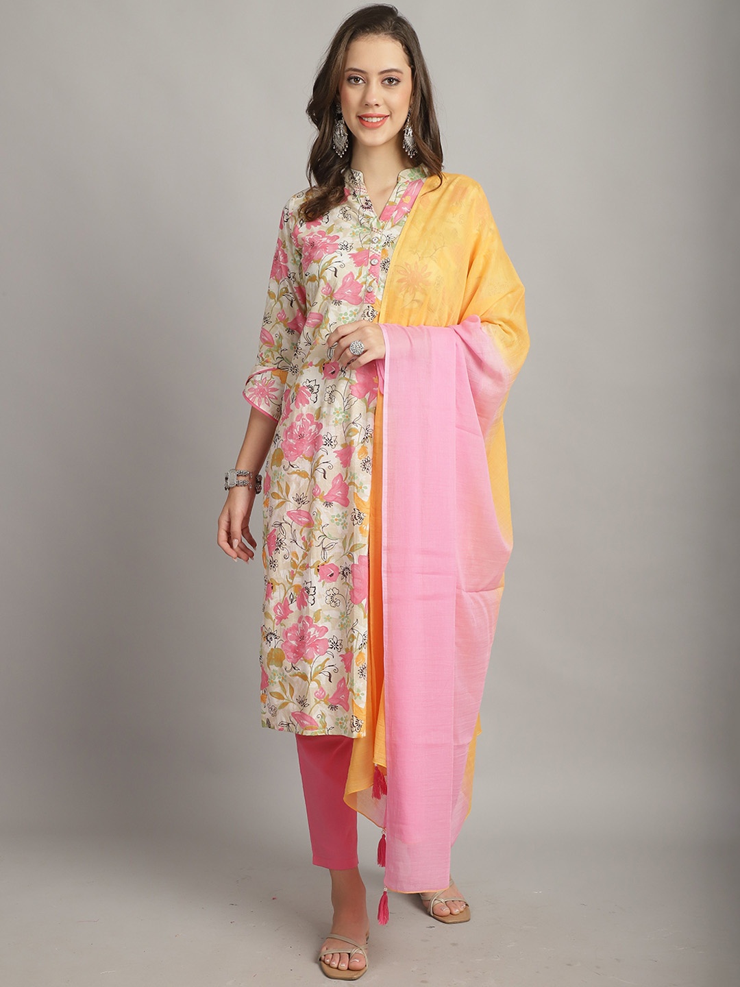 

Rajnandini Women Floral Printed Regular Pure Cotton Kurta with Trousers & With Dupatta, Pink