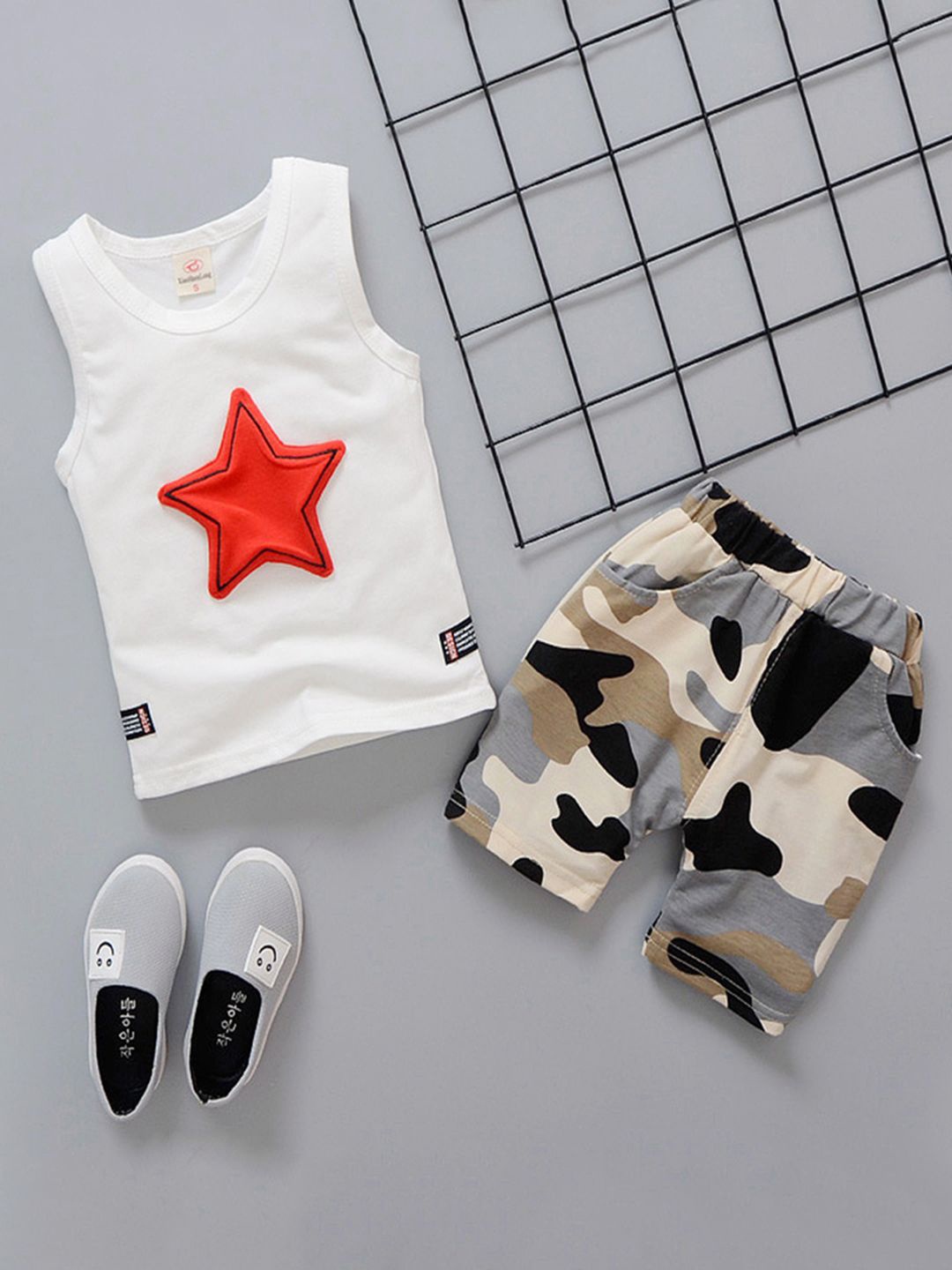 

INCLUD Boys Printed T-shirt with Shorts, White