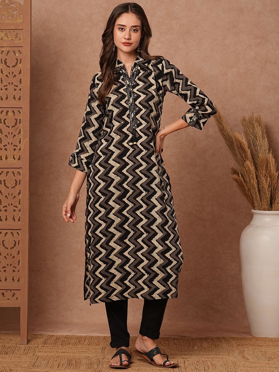 

FASHOR Women Ethnic Motifs Printed Kurta, Black