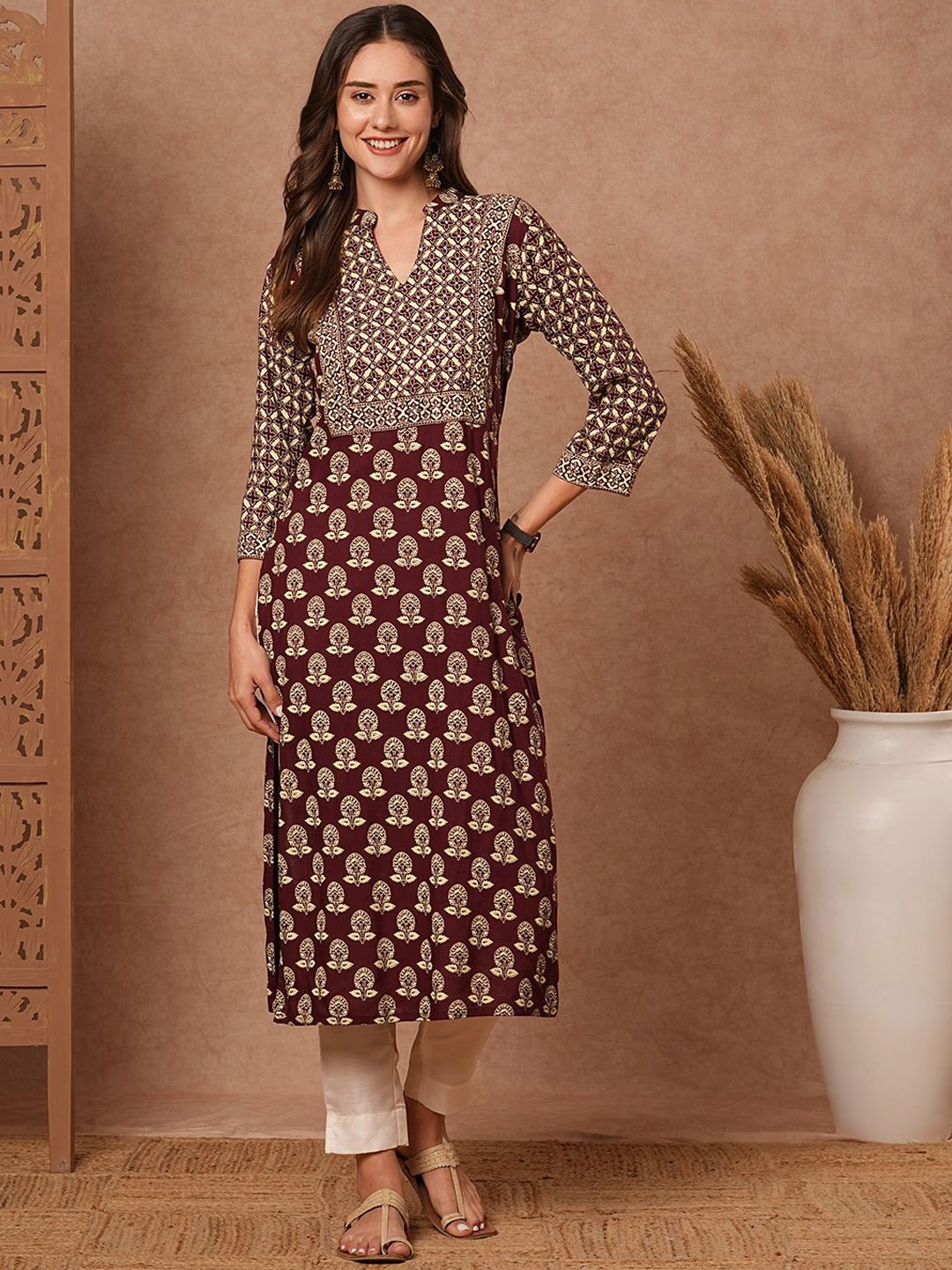 

FASHOR Women Ethnic Motifs Embroidered Flared Sleeves Mirror Work Kurta, Brown