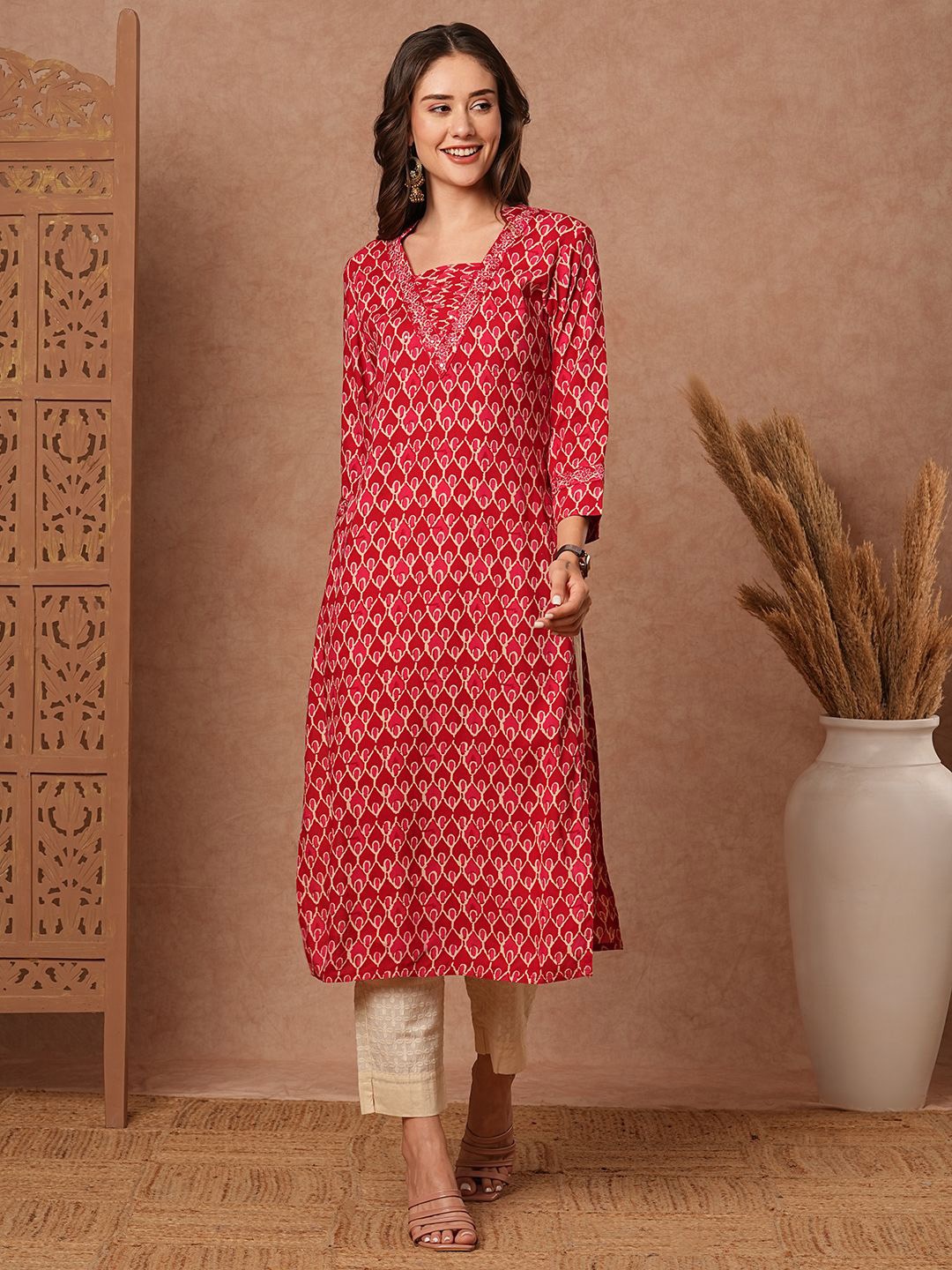 

FASHOR Women Ethnic Motifs Printed Sequinned Kurta, Red
