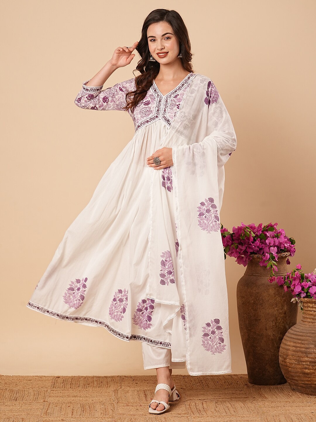 

FASHOR Women Floral Printed Pleated Beads and Stones Pure Cotton Kurta with Trousers & With Dupatta, White