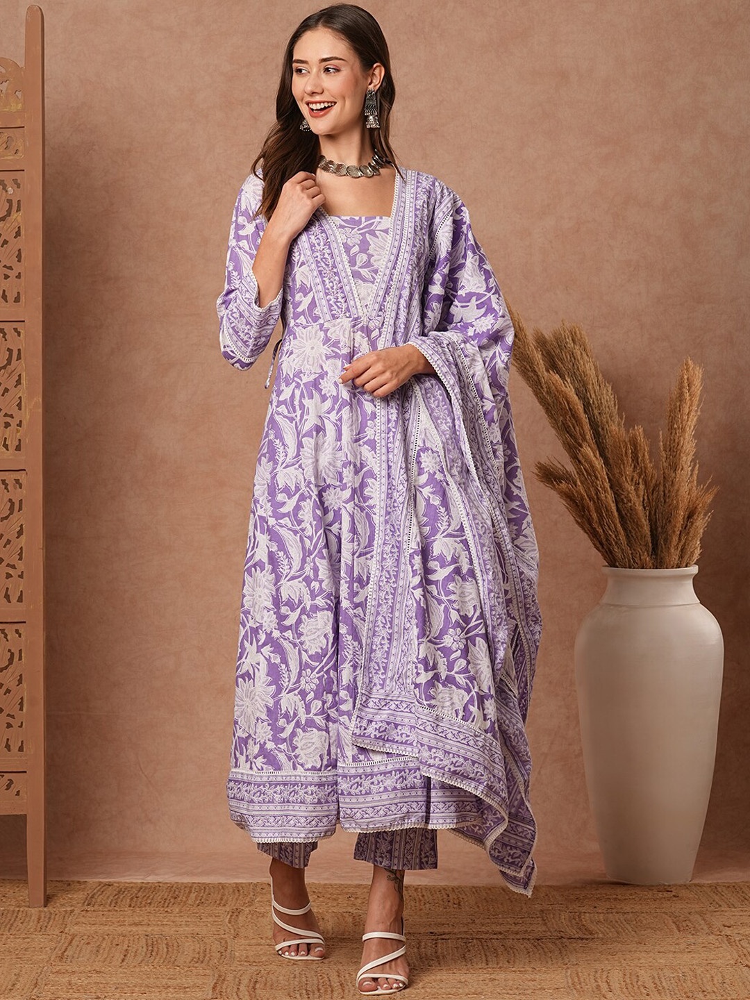 

FASHOR Women Floral Printed Panelled Beads and Stones Pure Cotton Kurta with Trousers & With Dupatta, Purple