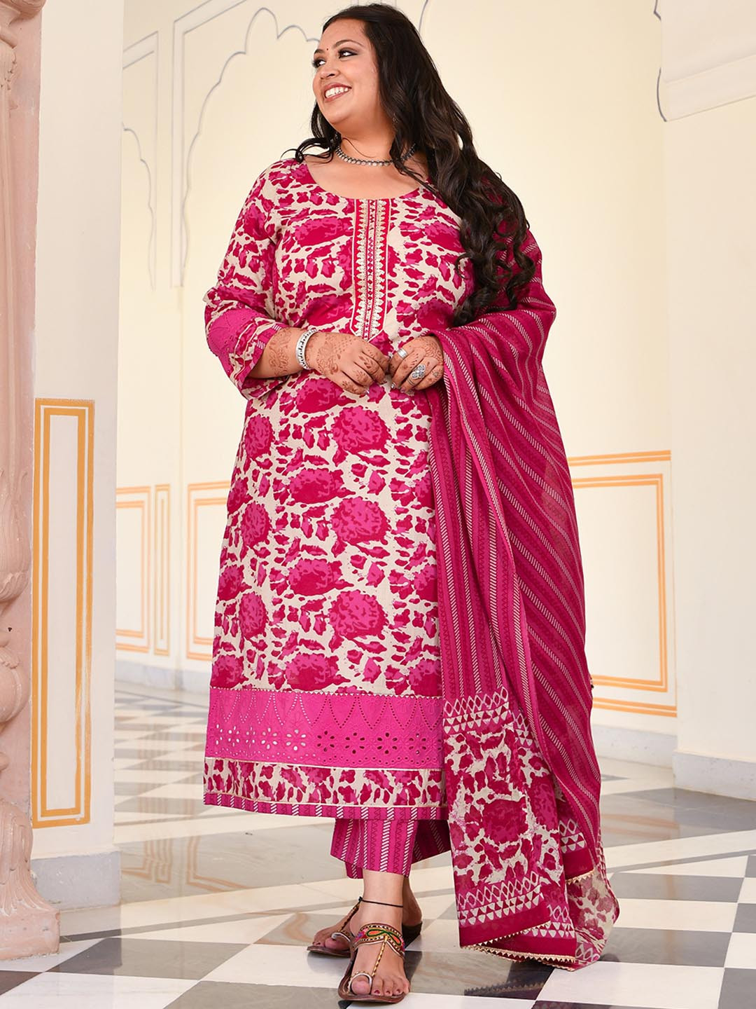 

The Plus Size Store by Meera Creations Women Floral Printed Regular Sequinned Pure Cotton Kurta with, Pink