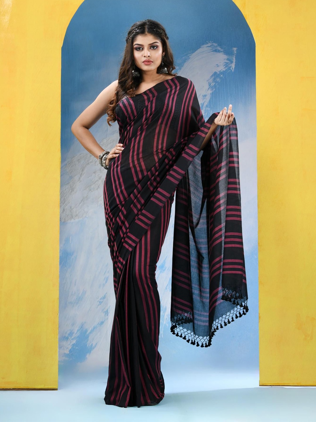 

Angoshobha Striped Pure Cotton Saree, Black