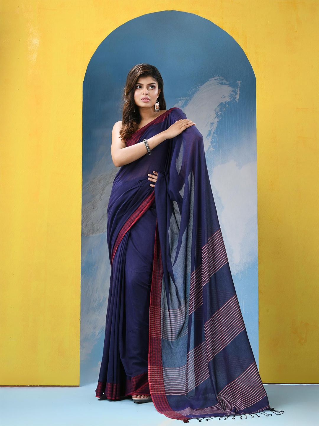 

Angoshobha Pure Cotton Handloom Saree, Blue