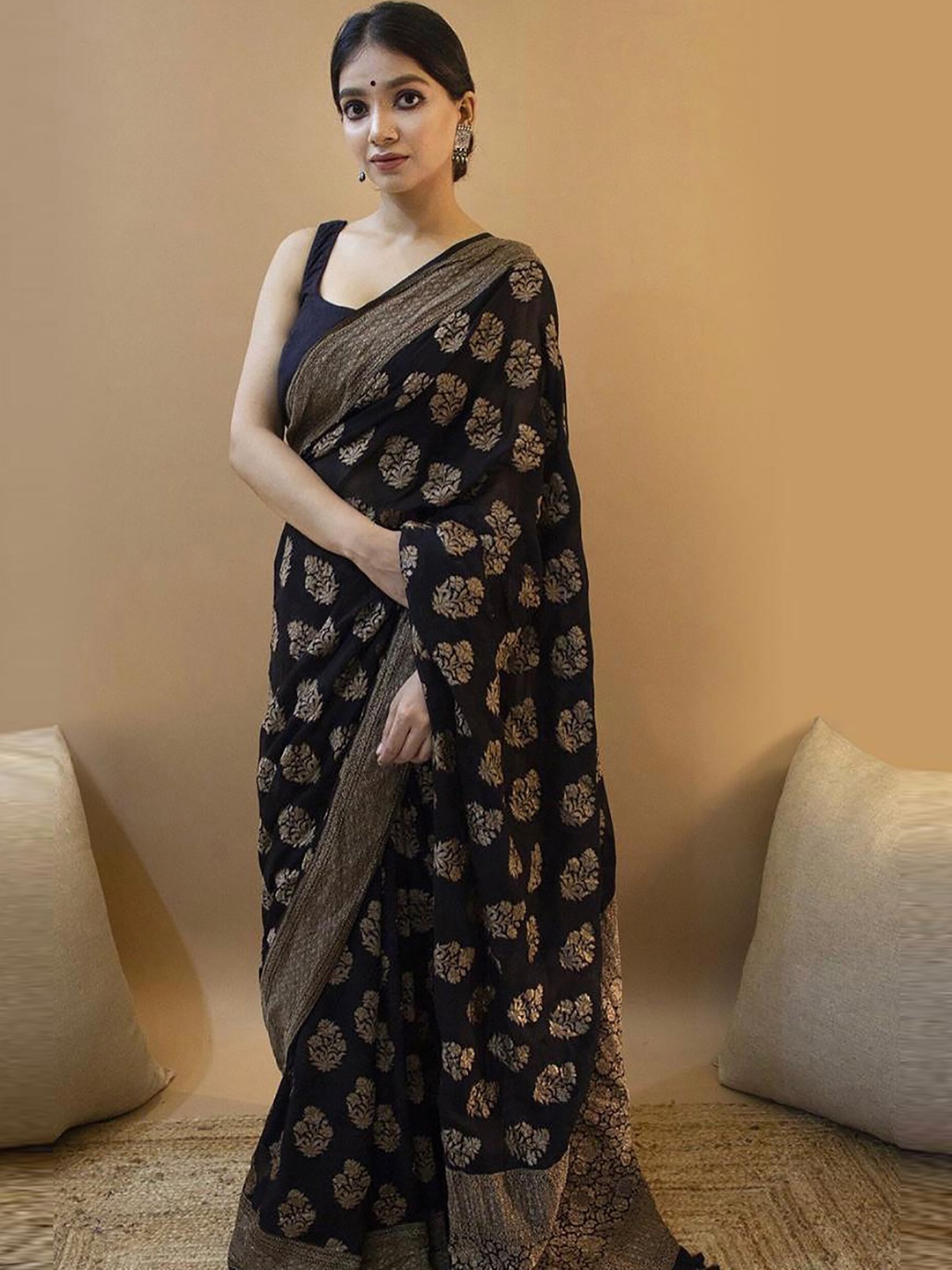 

BerMondsey Woven Design Zari Silk Blend Banarasi Saree, Black