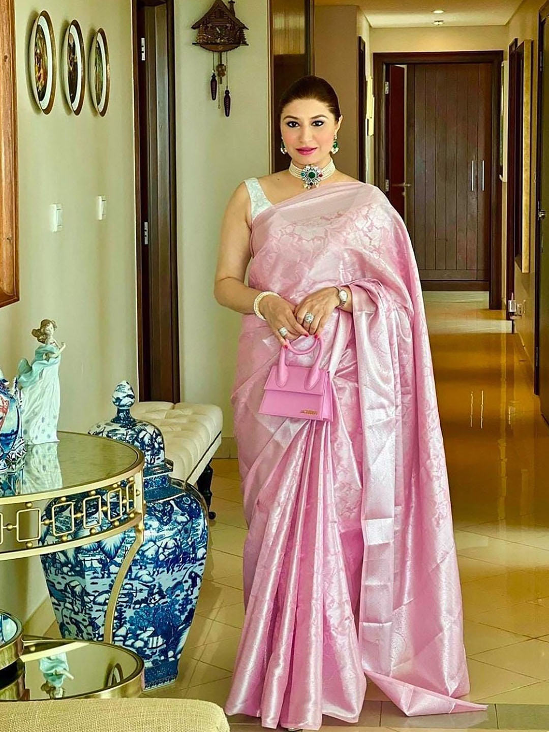 

BerMondsey Woven Design Silk Blend Banarasi Saree, Pink