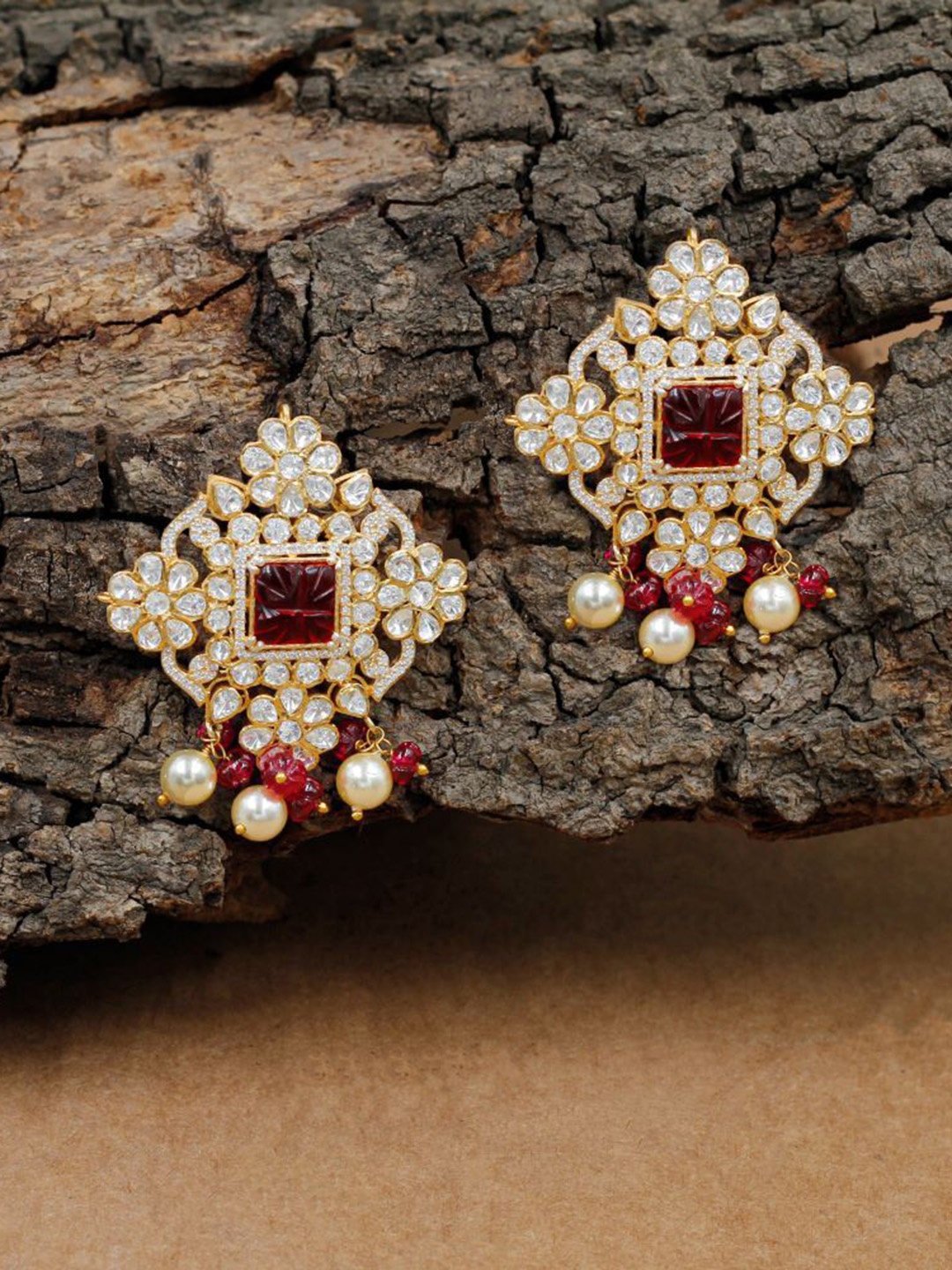 

SANGEETA BOOCHRA Square Studs Earrings, Gold