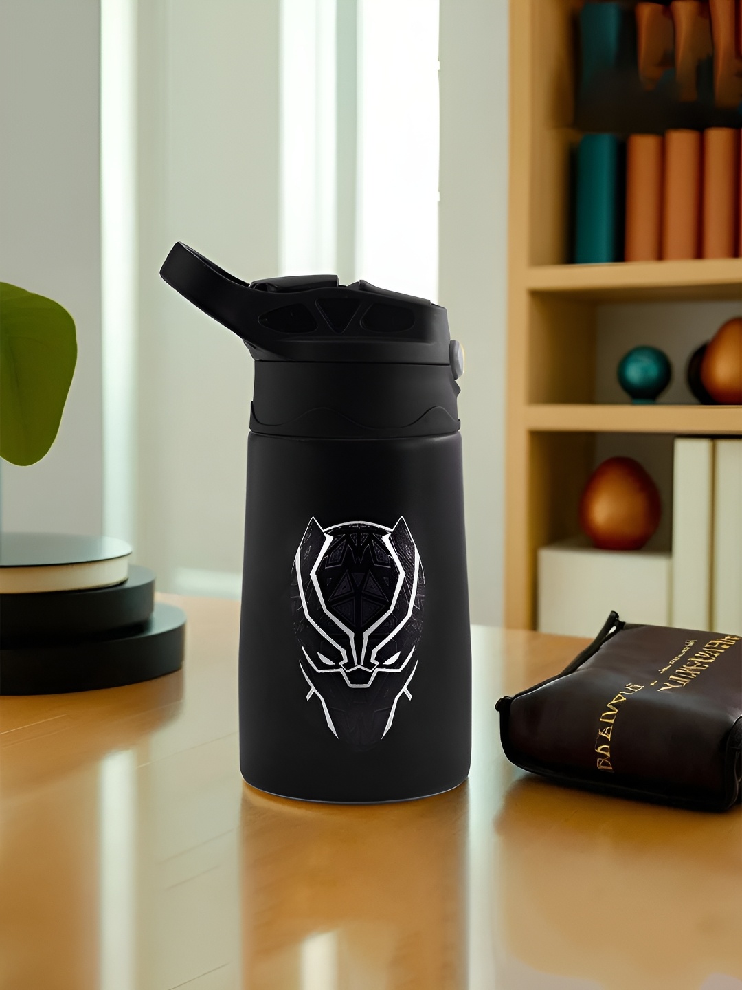 

Kuber Industries Black Single Stainless Steel Printed Water Bottle