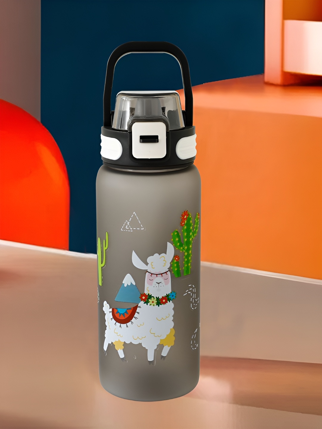 

Kuber Industries Black & White Single Plastic Printed Water Bottle