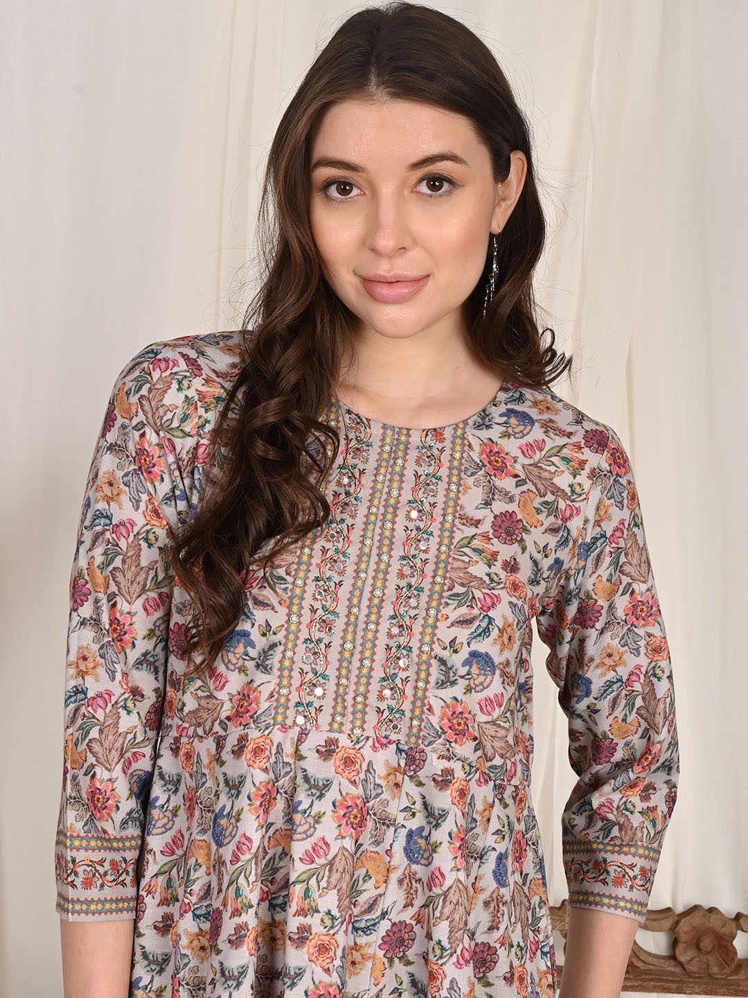 

aaivan Women Floral Printed Thread Work Anarkali Kurta, Beige
